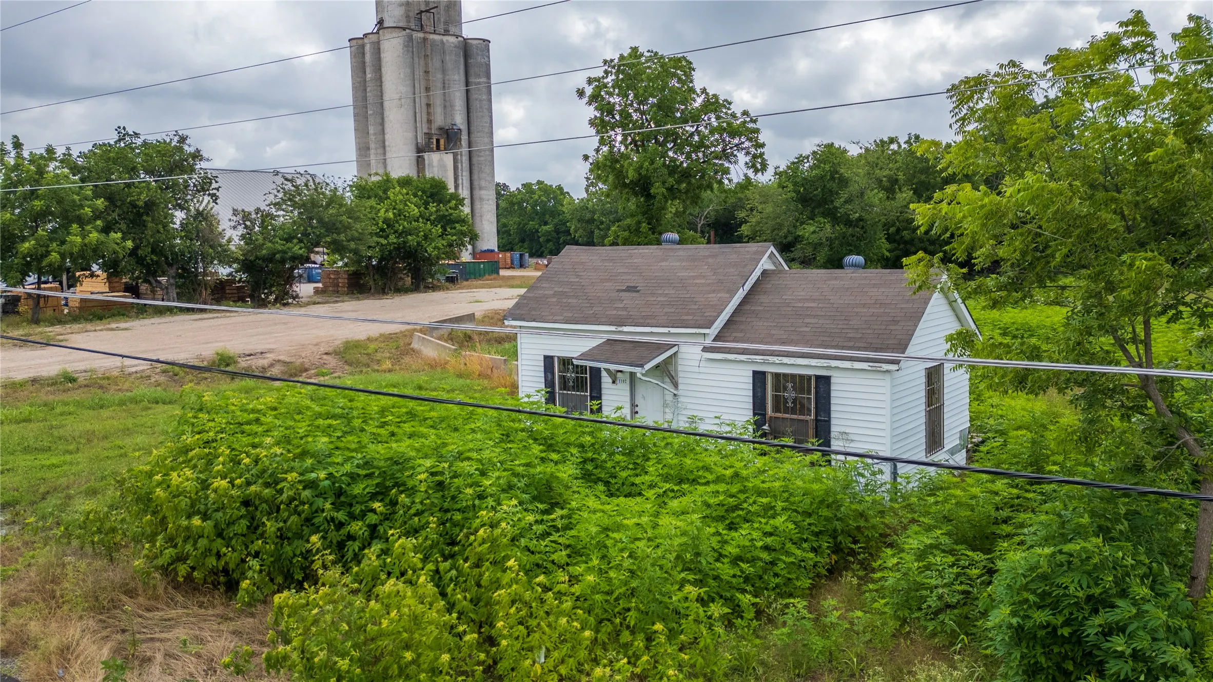 Unimproved Land For Sale in Dallas County , 1102 Katy Street, Lancaster, Texas 75146, 0, 0, Garage spaces, 0 Sqft, built in 1940, Price $200,000, mls#21293356, Real Estate Agent in Lancaster, Homes For Sale in Dallas county, Homes For Sale in Lancaster, Realtor in Lancaster Texas, Real Estate Brokerage Independent Realty Texas, Luminita Cordes Realtor