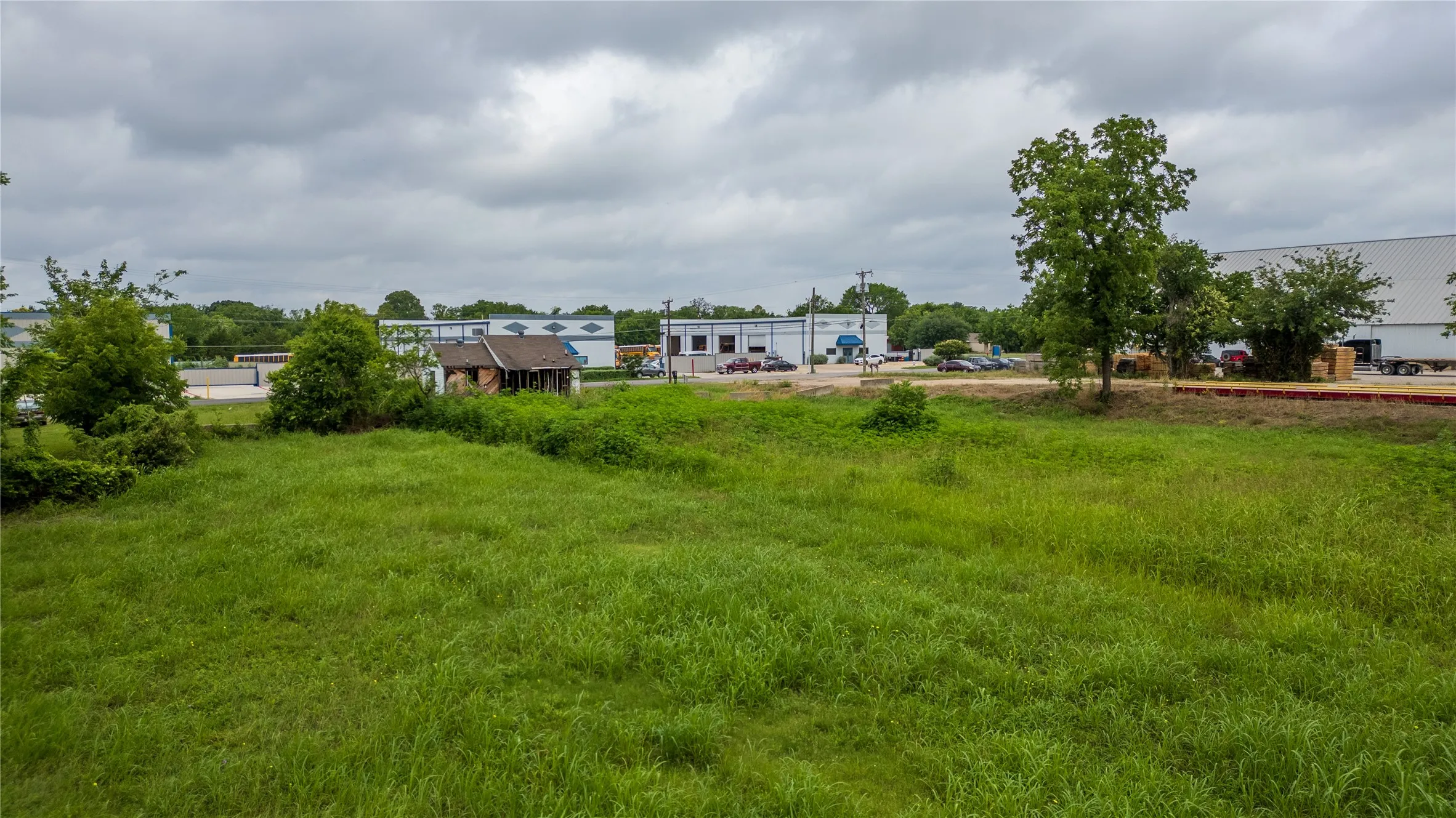 Unimproved Land For Sale in Dallas County , 1102 Katy Street, Lancaster, Texas 75146, 0, 0, Garage spaces, 0 Sqft, built in 1940, Price $200,000, mls#21293356, Real Estate Agent in Lancaster, Homes For Sale in Dallas county, Homes For Sale in Lancaster, Realtor in Lancaster Texas, Real Estate Brokerage Independent Realty Texas, Luminita Cordes Realtor