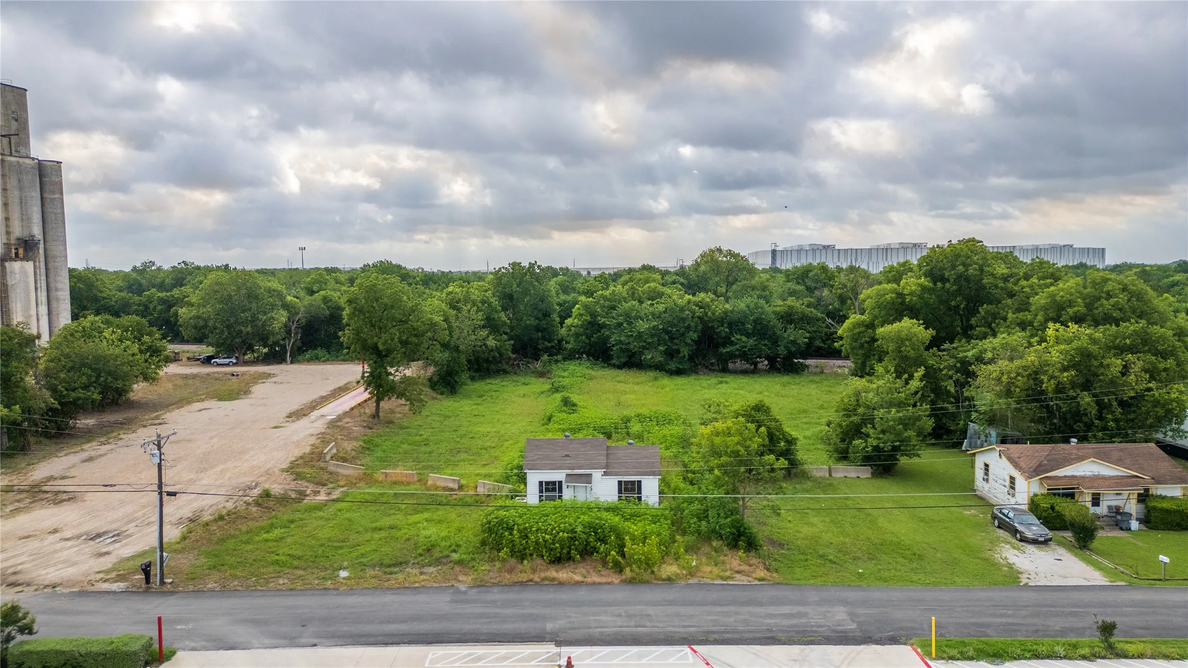 Unimproved Land For Sale in Dallas County , 1102 Katy Street, Lancaster, Texas 75146, 0, 0, Garage spaces, 0 Sqft, built in 1940, Price $200,000, mls#21293356, Real Estate Agent in Lancaster, Homes For Sale in Dallas county, Homes For Sale in Lancaster, Realtor in Lancaster Texas, Real Estate Brokerage Independent Realty Texas, Luminita Cordes Realtor