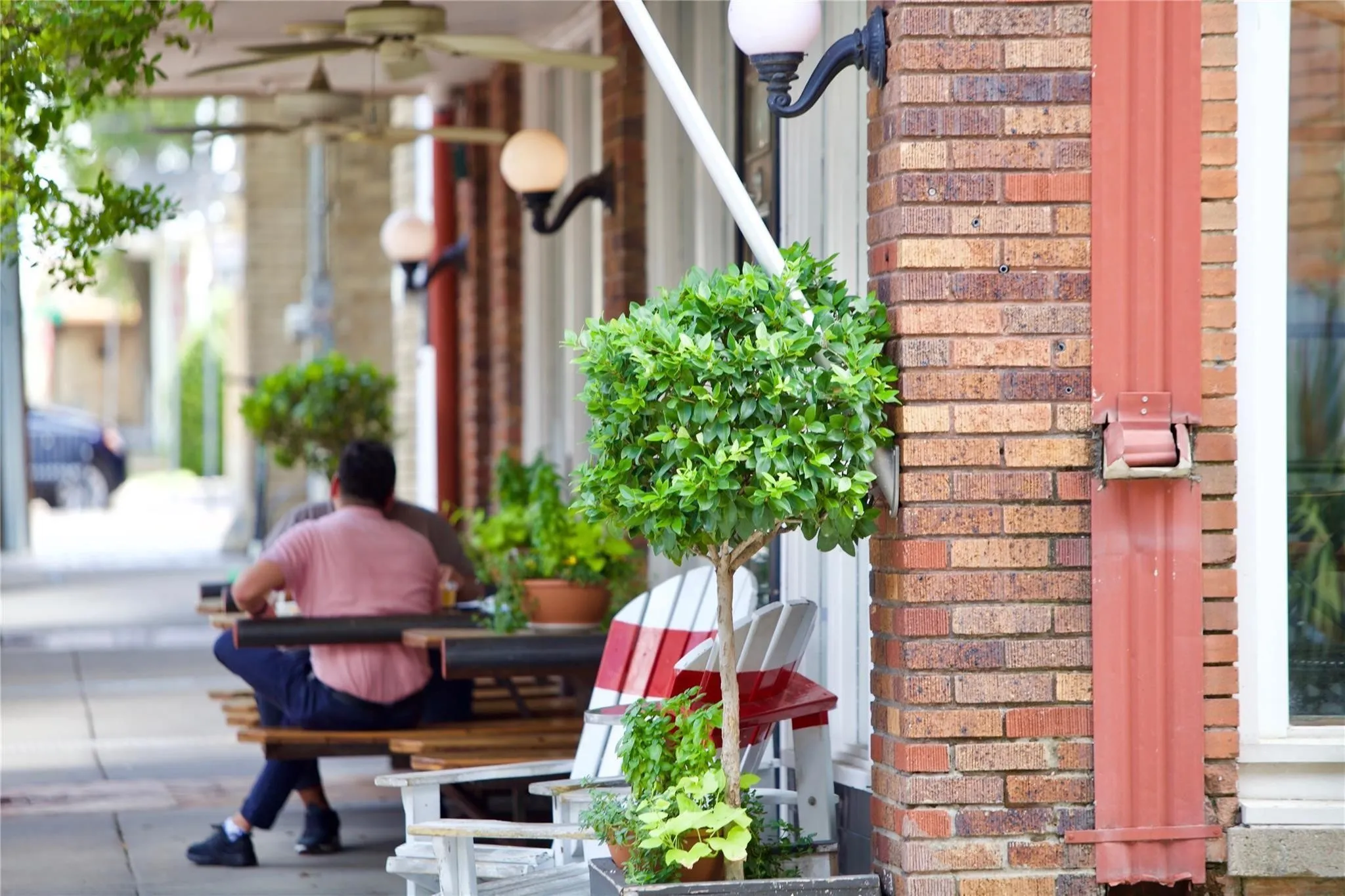     Experience the charm of Bishop Arts with walkable streets lined with independent shops, chef-driven dining, live music, and an unmistakable neighborhood energy.