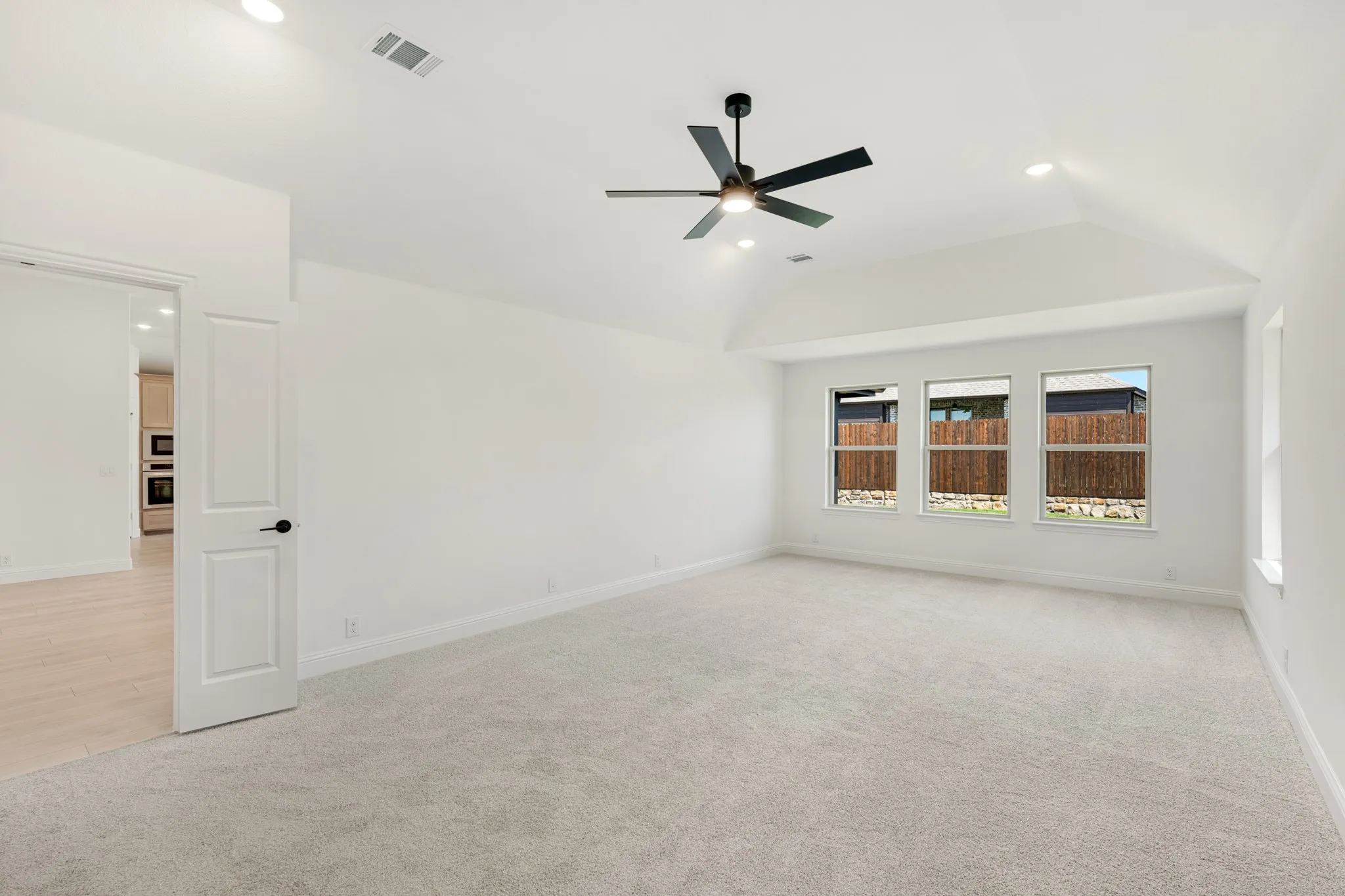 Single Family Residence For Sale in Dallas County , 1621 Community Drive, Cedar Hill, Texas 75104, 3 Bedroom, 2 Bathroom, 2 Garage spaces, 2,313 Sqft, built in 2026, mls#21293451, Real Estate Agent in Cedar Hill, Homes For Sale in Dallas county, Homes For Sale in Cedar Hill, Realtor in Cedar Hill Texas, Real Estate Brokerage Independent Realty Texas, Luminita Cordes Realtor