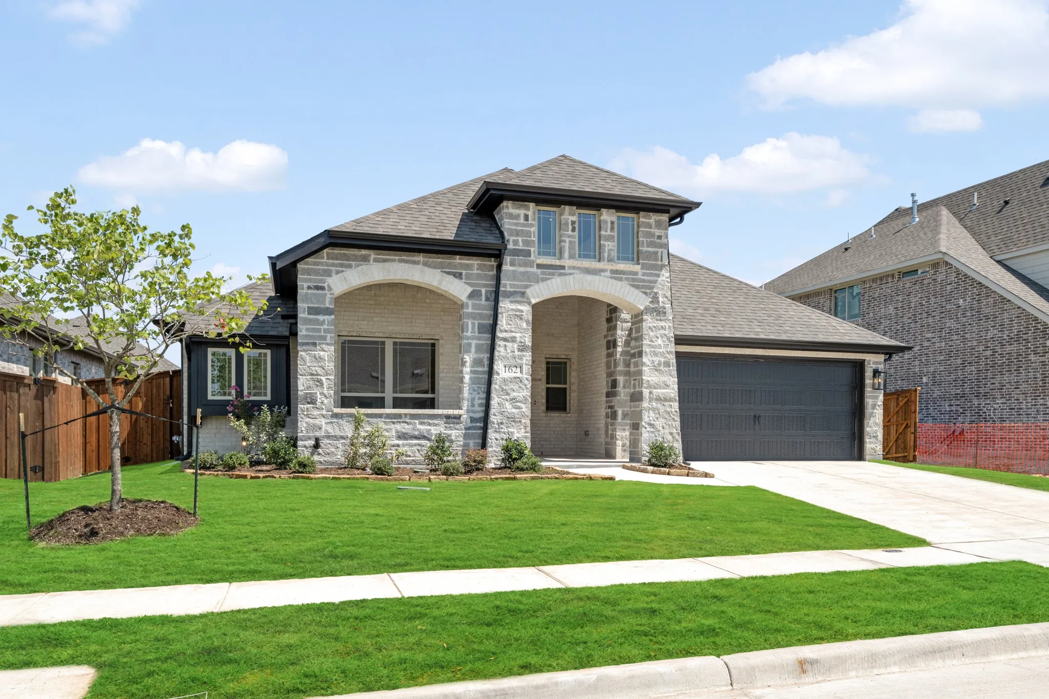 Single Family Residence For Sale in Dallas County , 1621 Community Drive, Cedar Hill, Texas 75104, 3 Bedroom, 2 Bathroom, 2 Garage spaces, 2,313 Sqft, built in 2026, mls#21293451, Real Estate Agent in Cedar Hill, Homes For Sale in Dallas county, Homes For Sale in Cedar Hill, Realtor in Cedar Hill Texas, Real Estate Brokerage Independent Realty Texas, Luminita Cordes Realtor