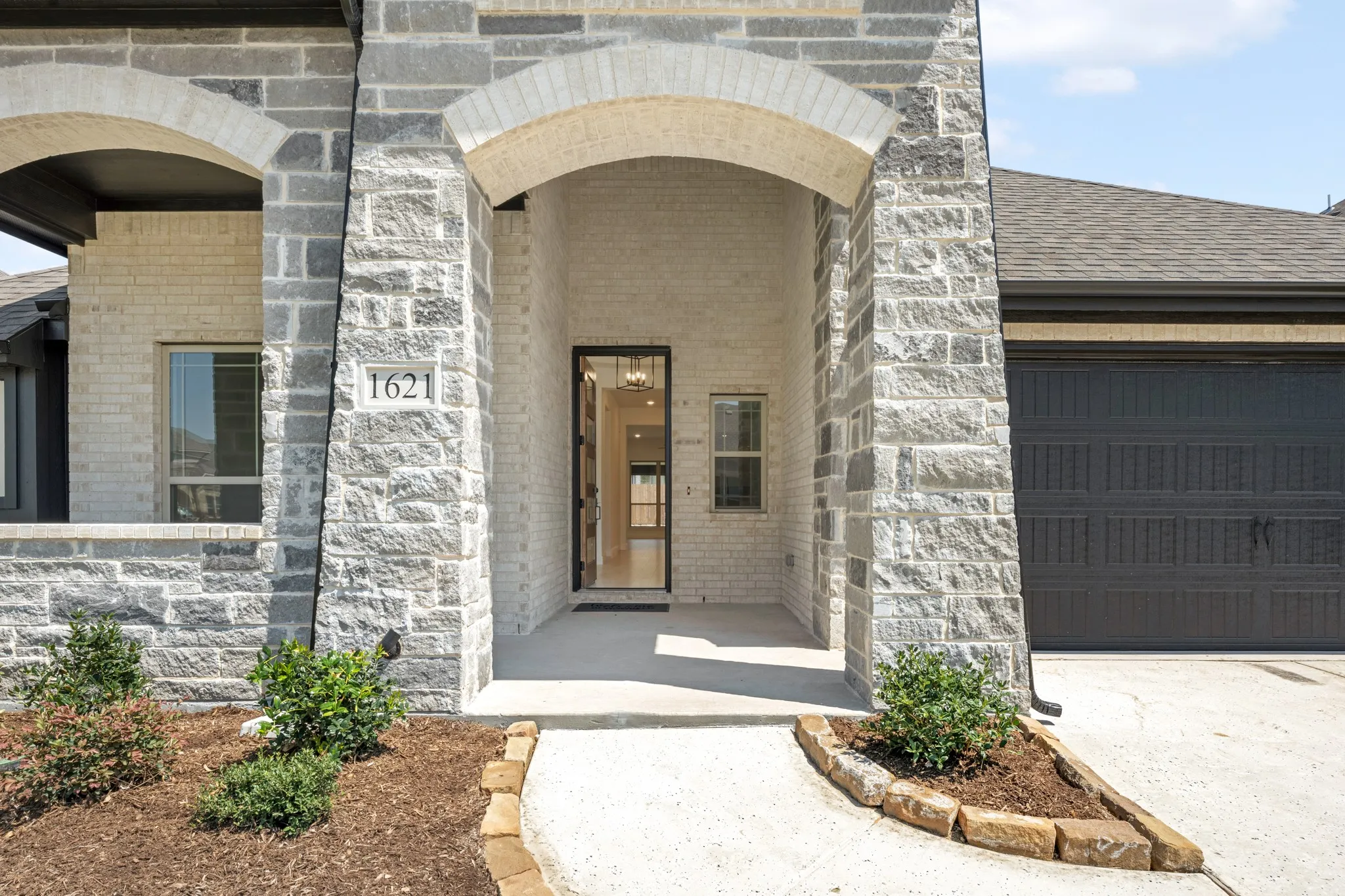 Single Family Residence For Sale in Dallas County , 1621 Community Drive, Cedar Hill, Texas 75104, 3 Bedroom, 2 Bathroom, 2 Garage spaces, 2,313 Sqft, built in 2026, mls#21293451, Real Estate Agent in Cedar Hill, Homes For Sale in Dallas county, Homes For Sale in Cedar Hill, Realtor in Cedar Hill Texas, Real Estate Brokerage Independent Realty Texas, Luminita Cordes Realtor