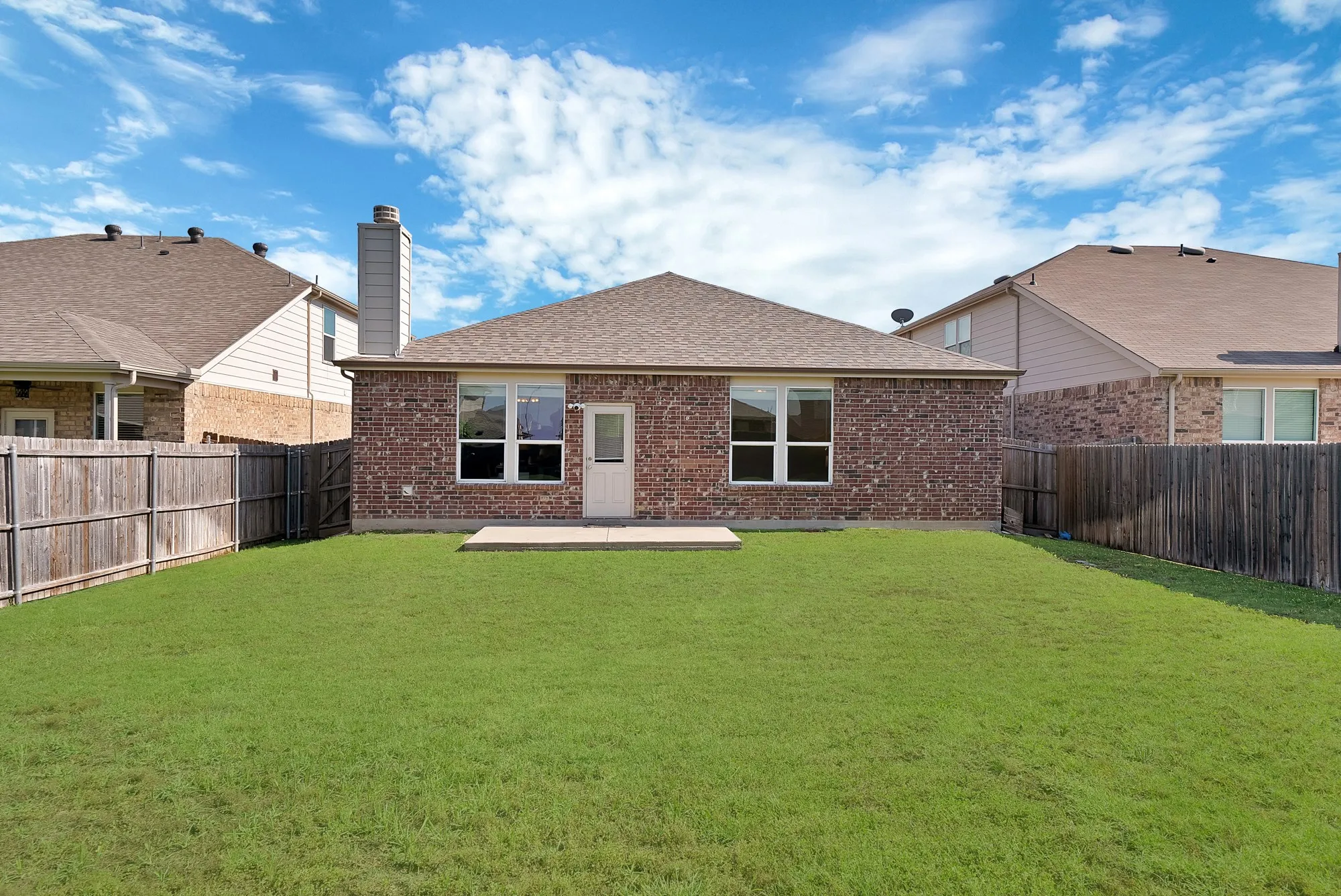 Single Family Residence For Sale in Denton County , 3109 Walker Creek Drive, Little Elm, Texas 75068, 4 Bedroom, 3 Bathroom, 2 Garage spaces, 1,763 Sqft, built in 2017, mls#21290969, Real Estate Agent in Little Elm, Homes For Sale in Denton county, Homes For Sale in Little Elm, Realtor in Little Elm Texas, Real Estate Brokerage Independent Realty Texas, Luminita Cordes Realtor