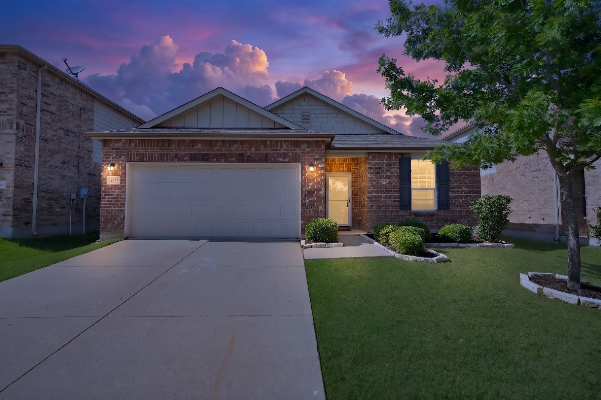 Single Family Residence For Sale in Denton County , 3109 Walker Creek Drive, Little Elm, Texas 75068, 4 Bedroom, 3 Bathroom, 2 Garage spaces, 1,763 Sqft, built in 2017, mls#21290969, Real Estate Agent in Little Elm, Homes For Sale in Denton county, Homes For Sale in Little Elm, Realtor in Little Elm Texas, Real Estate Brokerage Independent Realty Texas, Luminita Cordes Realtor
