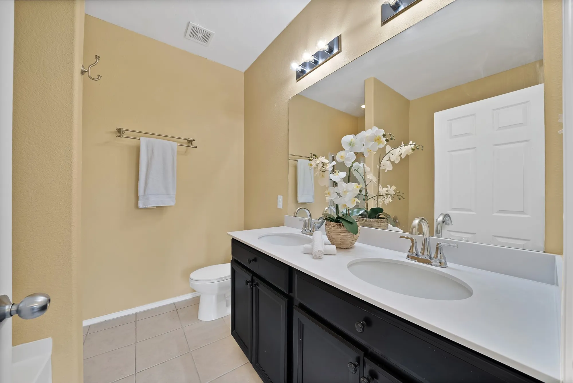 Single Family Residence For Sale in Denton County , 3109 Walker Creek Drive, Little Elm, Texas 75068, 4 Bedroom, 3 Bathroom, 2 Garage spaces, 1,763 Sqft, built in 2017, mls#21290969, Real Estate Agent in Little Elm, Homes For Sale in Denton county, Homes For Sale in Little Elm, Realtor in Little Elm Texas, Real Estate Brokerage Independent Realty Texas, Luminita Cordes Realtor
