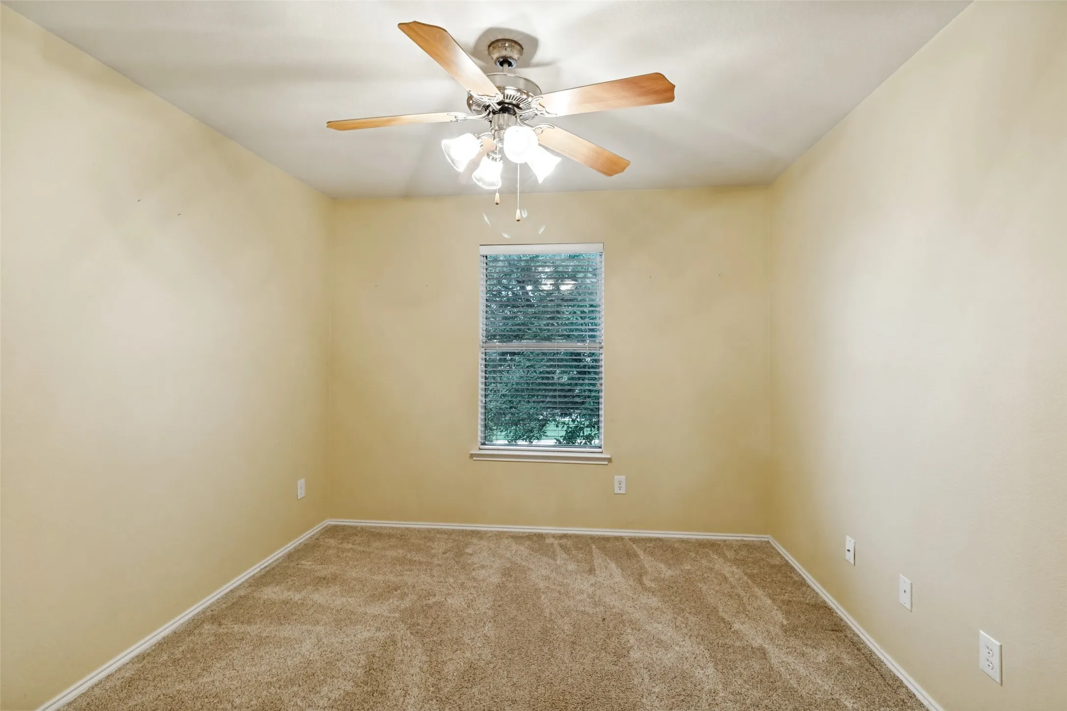 Townhouse For Sale in Collin County , 8537 Brunswick Drive, Plano, Texas 75024, 2 Bedroom, 3 Bathroom, 2 Garage spaces, 1,315 Sqft, built in 2005, mls#21292941, Real Estate Agent in Plano, Homes For Sale in Collin county, Homes For Sale in Plano, Realtor in Plano Texas, Real Estate Brokerage Independent Realty Texas, Luminita Cordes Realtor