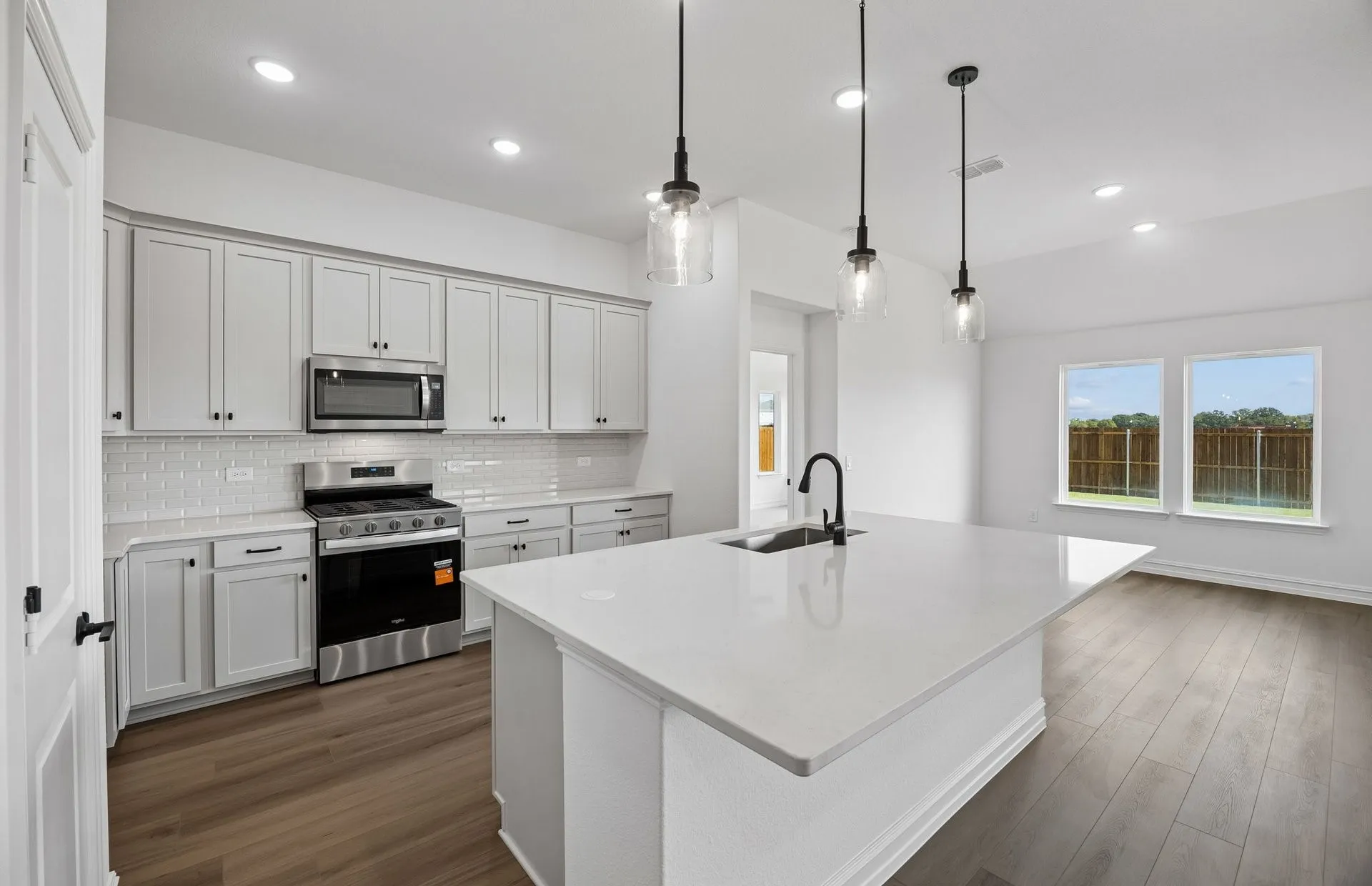Beautiful pendent lighting in kitchen