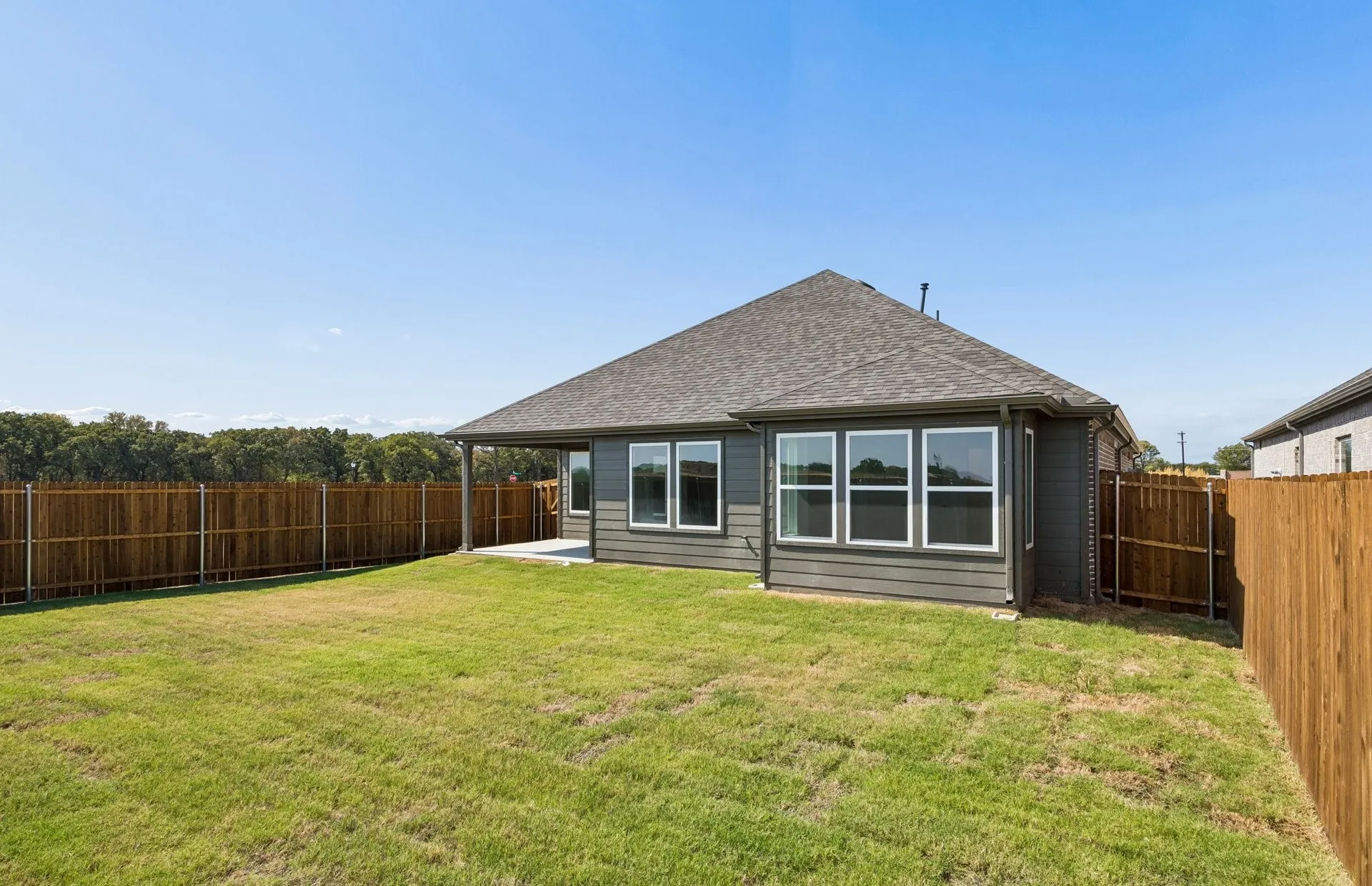 Oversized fenced-in backyard