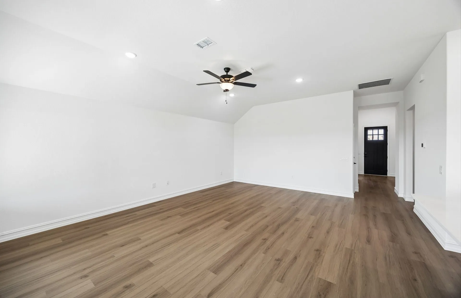 Spacious living room