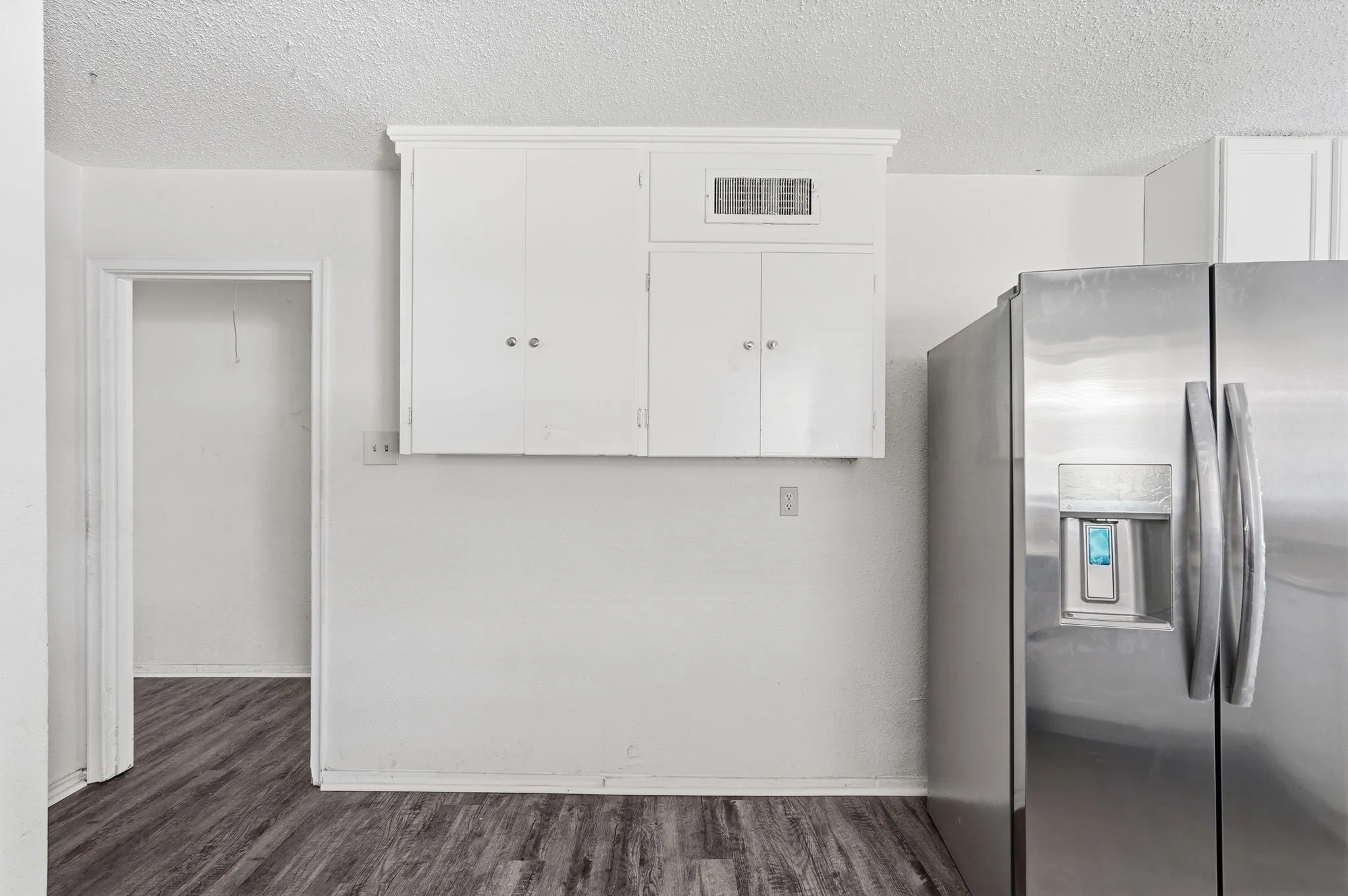 Single Family Residence For Sale in Dallas County , 2806 E Atoll Drive, Dallas, Texas 75216, 3 Bedroom, 1 Bathroom, 2 Garage spaces, 1,652 Sqft, built in 1951, mls#21262281, Real Estate Agent in Dallas, Homes For Sale in Dallas county, Homes For Sale in Dallas, Realtor in Dallas Texas, Real Estate Brokerage Independent Realty Texas, Luminita Cordes Realtor