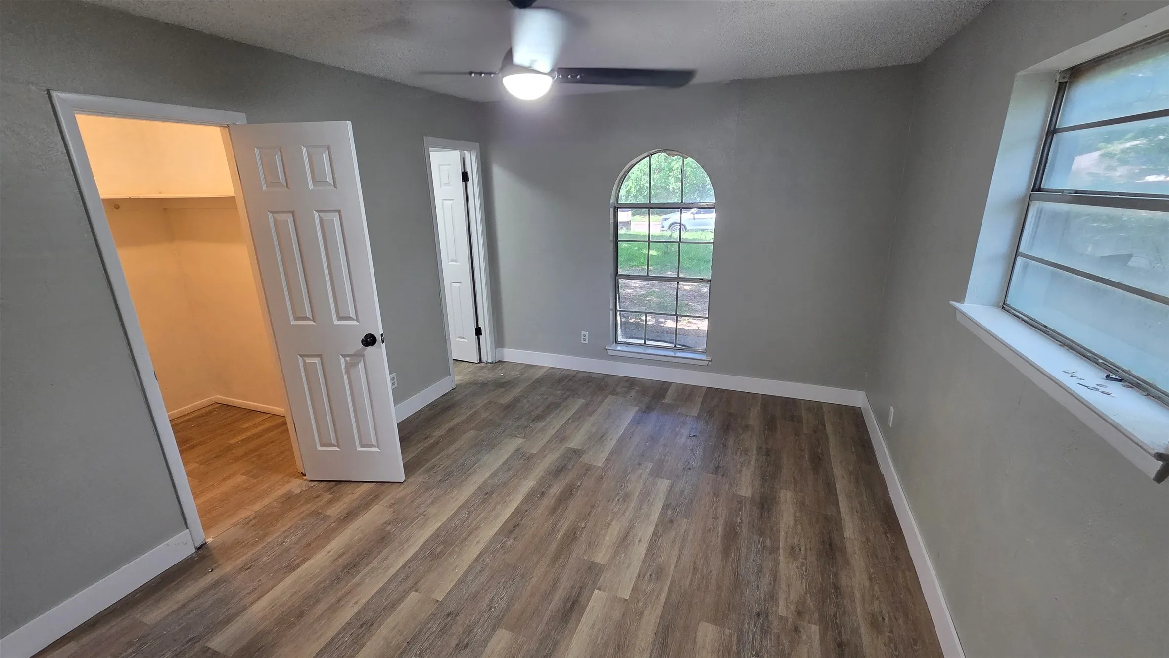 Single Family Residence For Sale in Johnson County , 713 N Spears Street, Alvarado, Texas 76009, 3 Bedroom, 2 Bathroom, 2 Garage spaces, 1,482 Sqft, built in 1973, mls#21292249, Real Estate Agent in Alvarado, Homes For Sale in Johnson county, Homes For Sale in Alvarado, Realtor in Alvarado Texas, Real Estate Brokerage Independent Realty Texas, Luminita Cordes Realtor