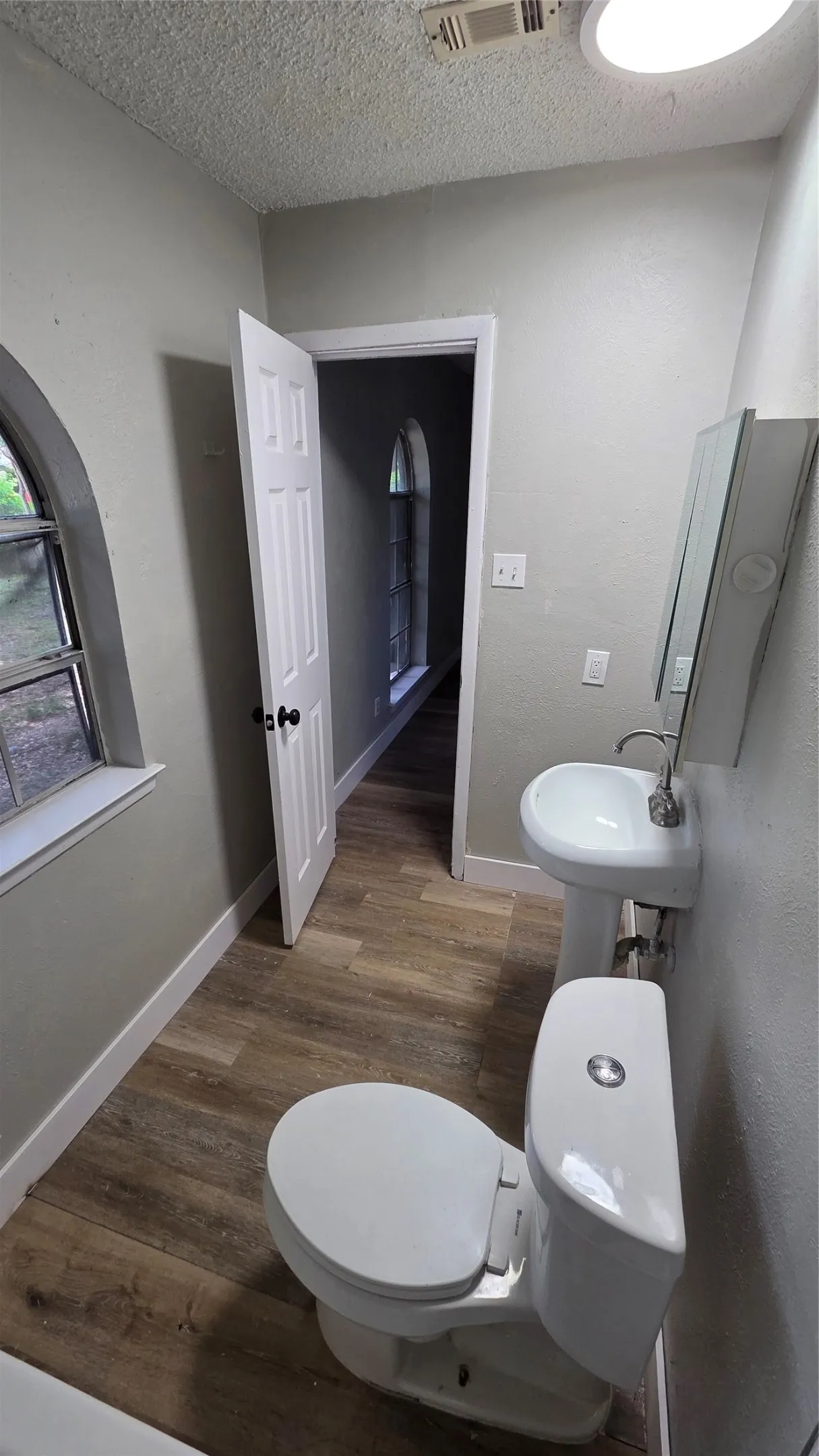 Single Family Residence For Sale in Johnson County , 713 N Spears Street, Alvarado, Texas 76009, 3 Bedroom, 2 Bathroom, 2 Garage spaces, 1,482 Sqft, built in 1973, mls#21292249, Real Estate Agent in Alvarado, Homes For Sale in Johnson county, Homes For Sale in Alvarado, Realtor in Alvarado Texas, Real Estate Brokerage Independent Realty Texas, Luminita Cordes Realtor