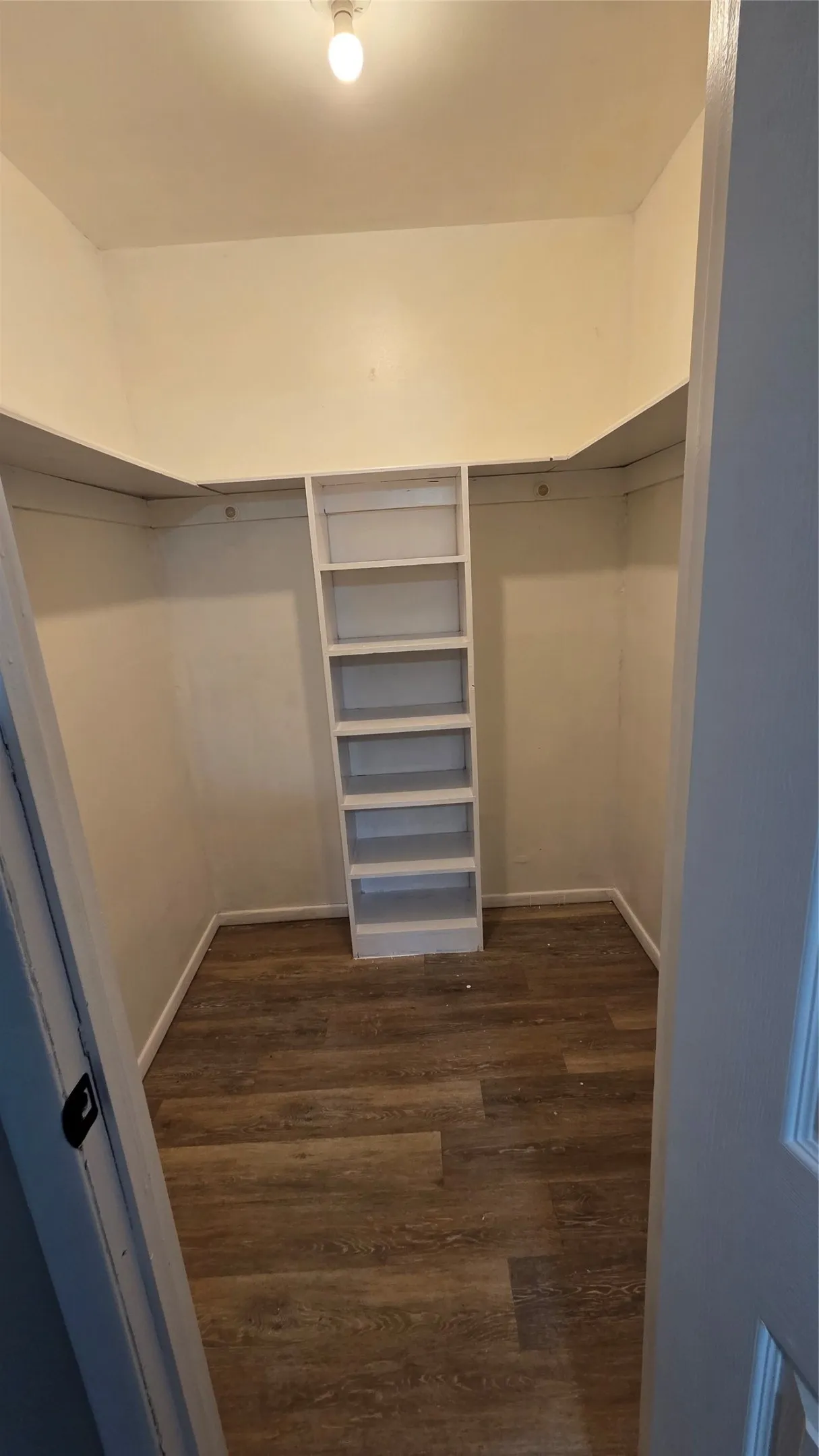 Single Family Residence For Sale in Johnson County , 713 N Spears Street, Alvarado, Texas 76009, 3 Bedroom, 2 Bathroom, 2 Garage spaces, 1,482 Sqft, built in 1973, mls#21292249, Real Estate Agent in Alvarado, Homes For Sale in Johnson county, Homes For Sale in Alvarado, Realtor in Alvarado Texas, Real Estate Brokerage Independent Realty Texas, Luminita Cordes Realtor