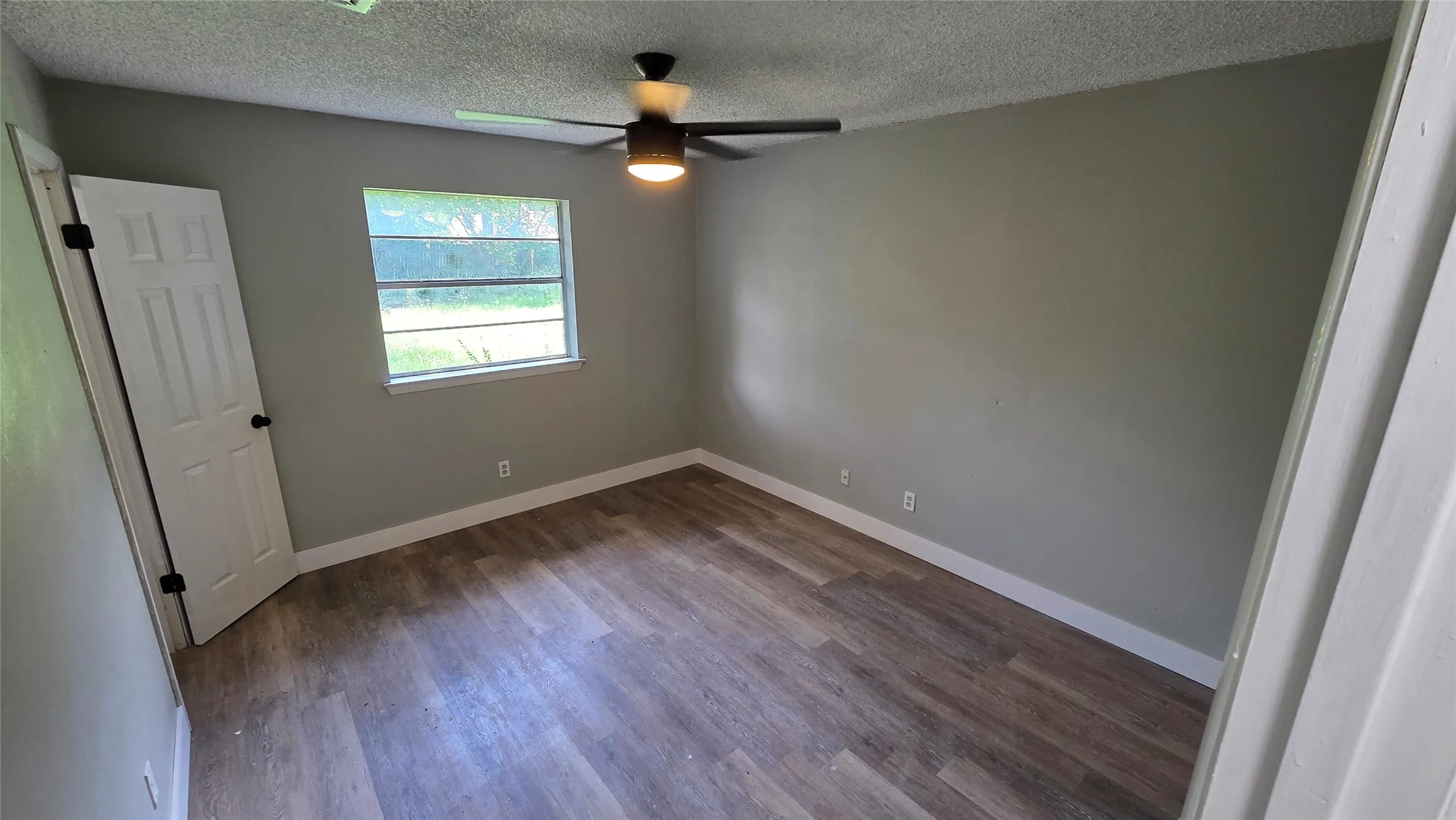 Single Family Residence For Sale in Johnson County , 713 N Spears Street, Alvarado, Texas 76009, 3 Bedroom, 2 Bathroom, 2 Garage spaces, 1,482 Sqft, built in 1973, mls#21292249, Real Estate Agent in Alvarado, Homes For Sale in Johnson county, Homes For Sale in Alvarado, Realtor in Alvarado Texas, Real Estate Brokerage Independent Realty Texas, Luminita Cordes Realtor