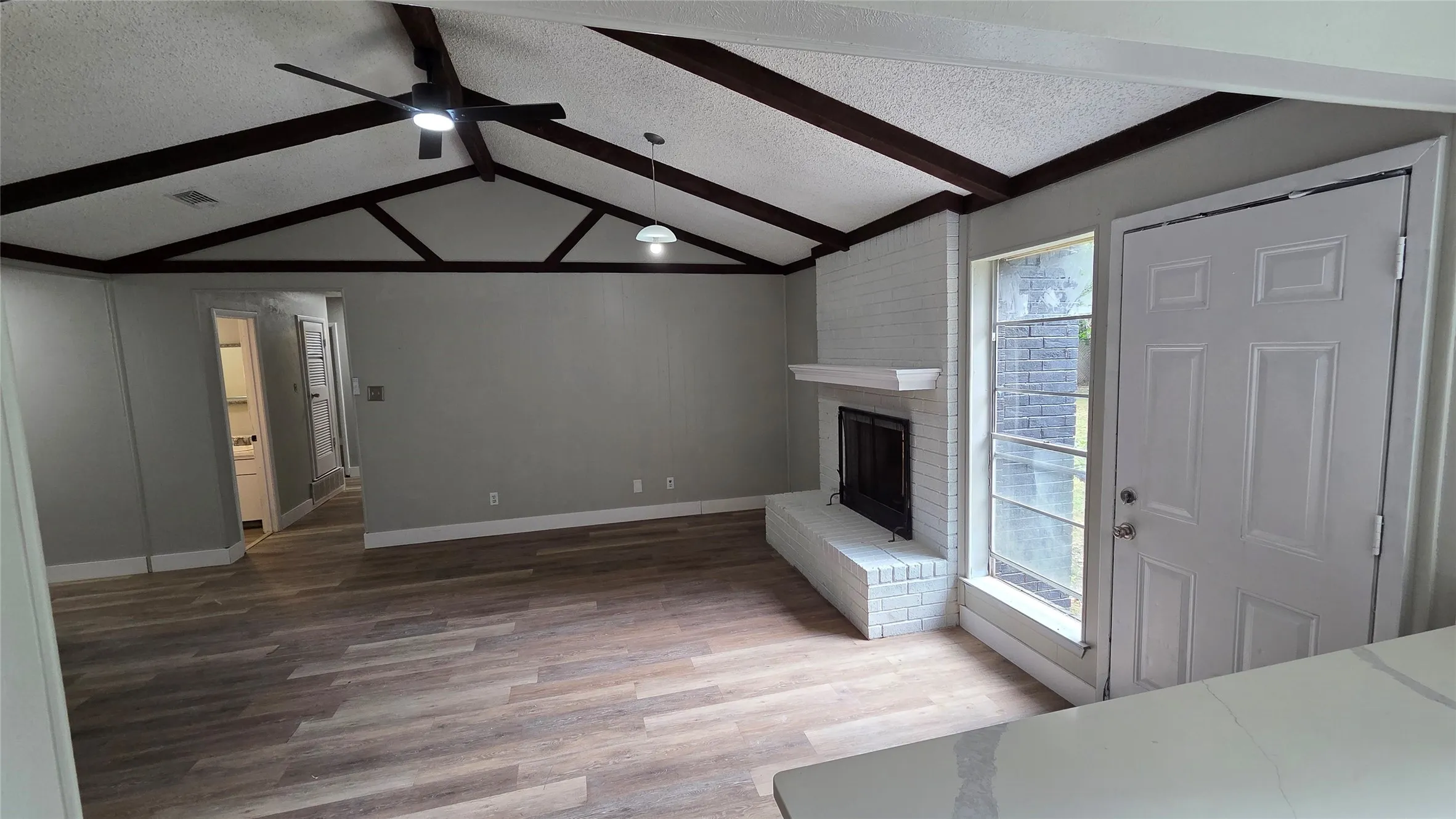Single Family Residence For Sale in Johnson County , 713 N Spears Street, Alvarado, Texas 76009, 3 Bedroom, 2 Bathroom, 2 Garage spaces, 1,482 Sqft, built in 1973, mls#21292249, Real Estate Agent in Alvarado, Homes For Sale in Johnson county, Homes For Sale in Alvarado, Realtor in Alvarado Texas, Real Estate Brokerage Independent Realty Texas, Luminita Cordes Realtor