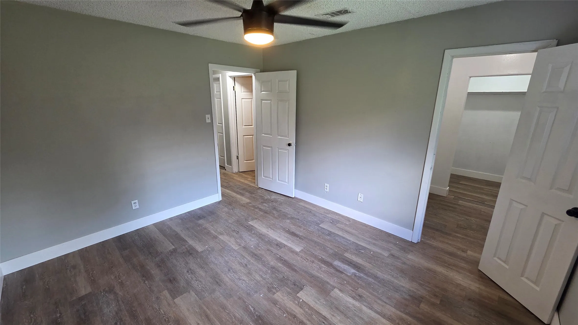 Single Family Residence For Sale in Johnson County , 713 N Spears Street, Alvarado, Texas 76009, 3 Bedroom, 2 Bathroom, 2 Garage spaces, 1,482 Sqft, built in 1973, mls#21292249, Real Estate Agent in Alvarado, Homes For Sale in Johnson county, Homes For Sale in Alvarado, Realtor in Alvarado Texas, Real Estate Brokerage Independent Realty Texas, Luminita Cordes Realtor