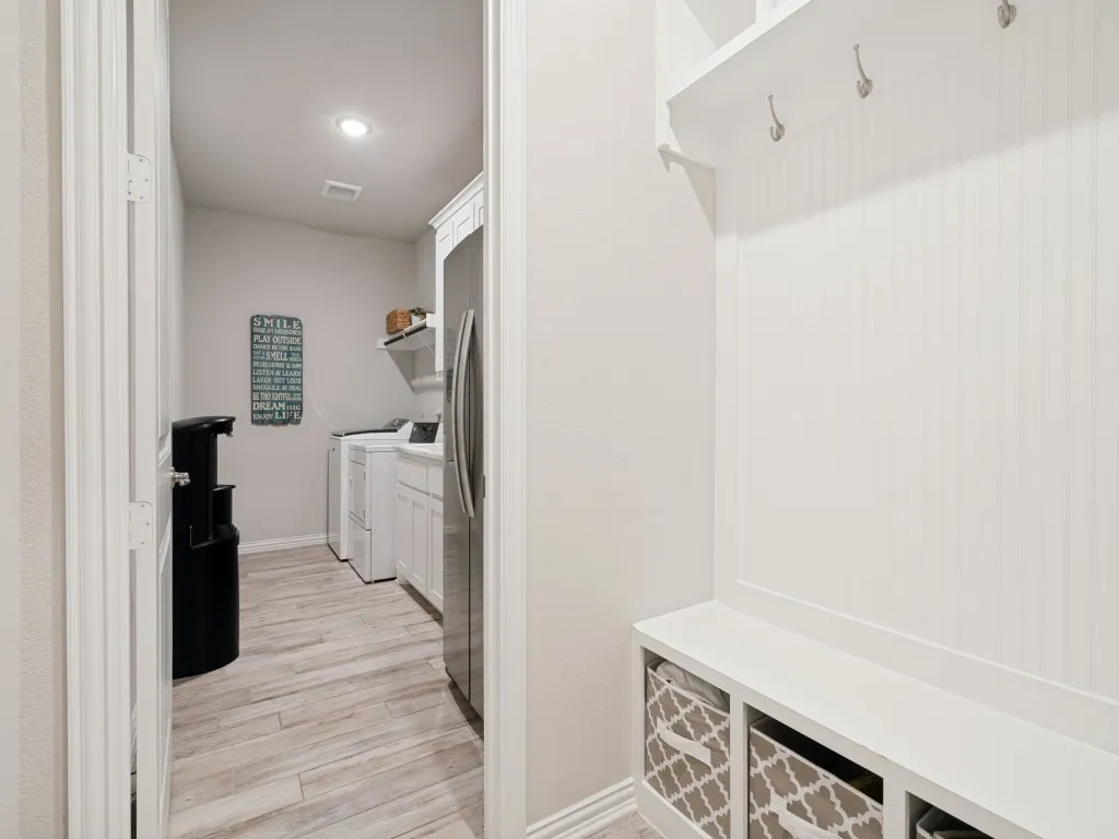 Single Family Residence For Sale in Hunt County , 3940 Vista Oak Drive, Royse City, Texas 75189, 4 Bedroom, 3 Bathroom, 3 Garage spaces, 3,004 Sqft, built in 2024, mls#21293491, Real Estate Agent in Royse City, Homes For Sale in Hunt county, Homes For Sale in Royse City, Realtor in Royse City Texas, Real Estate Brokerage Independent Realty Texas, Luminita Cordes Realtor