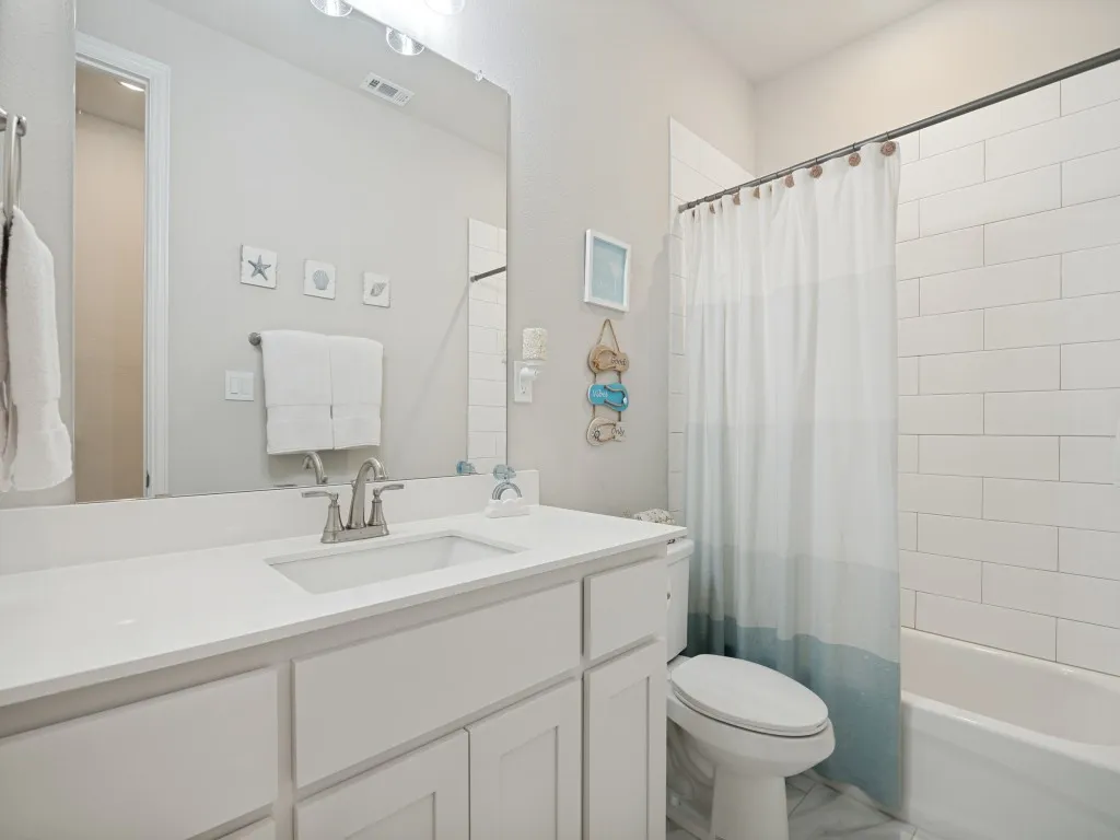 Single Family Residence For Sale in Hunt County , 3940 Vista Oak Drive, Royse City, Texas 75189, 4 Bedroom, 3 Bathroom, 3 Garage spaces, 3,004 Sqft, built in 2024, mls#21293491, Real Estate Agent in Royse City, Homes For Sale in Hunt county, Homes For Sale in Royse City, Realtor in Royse City Texas, Real Estate Brokerage Independent Realty Texas, Luminita Cordes Realtor