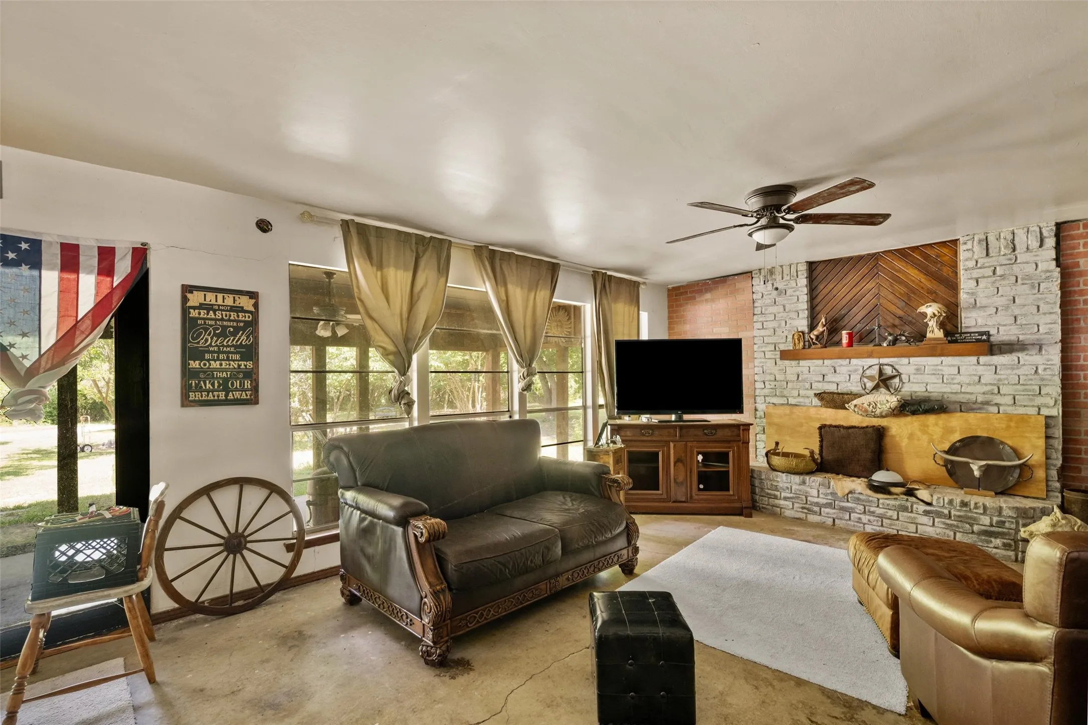 Single Family Residence For Sale in Collin County , 7460 County Road 990, Princeton, Texas 75407, 2 Bedroom, 2 Bathroom, Garage spaces, 1,862 Sqft, built in 1978, mls#21275806, Real Estate Agent in Princeton, Homes For Sale in Collin county, Homes For Sale in Princeton, Realtor in Princeton Texas, Real Estate Brokerage Independent Realty Texas, Luminita Cordes Realtor