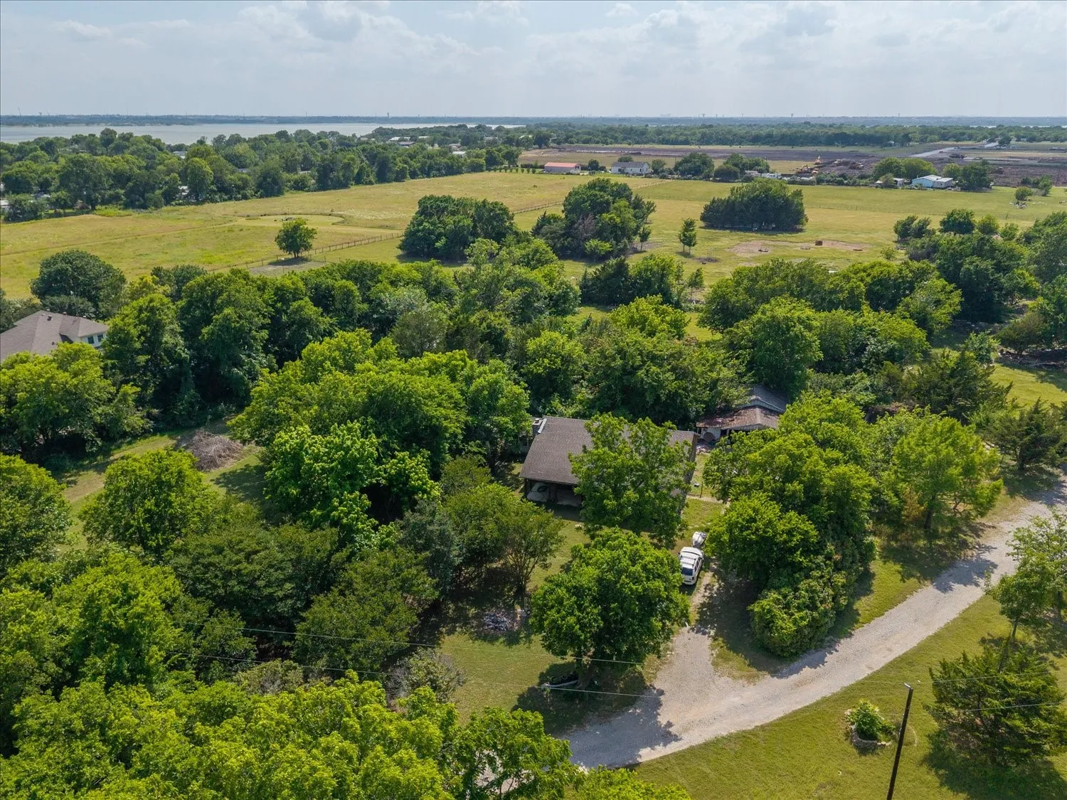 Single Family Residence For Sale in Collin County , 7460 County Road 990, Princeton, Texas 75407, 2 Bedroom, 2 Bathroom, Garage spaces, 1,862 Sqft, built in 1978, mls#21275806, Real Estate Agent in Princeton, Homes For Sale in Collin county, Homes For Sale in Princeton, Realtor in Princeton Texas, Real Estate Brokerage Independent Realty Texas, Luminita Cordes Realtor