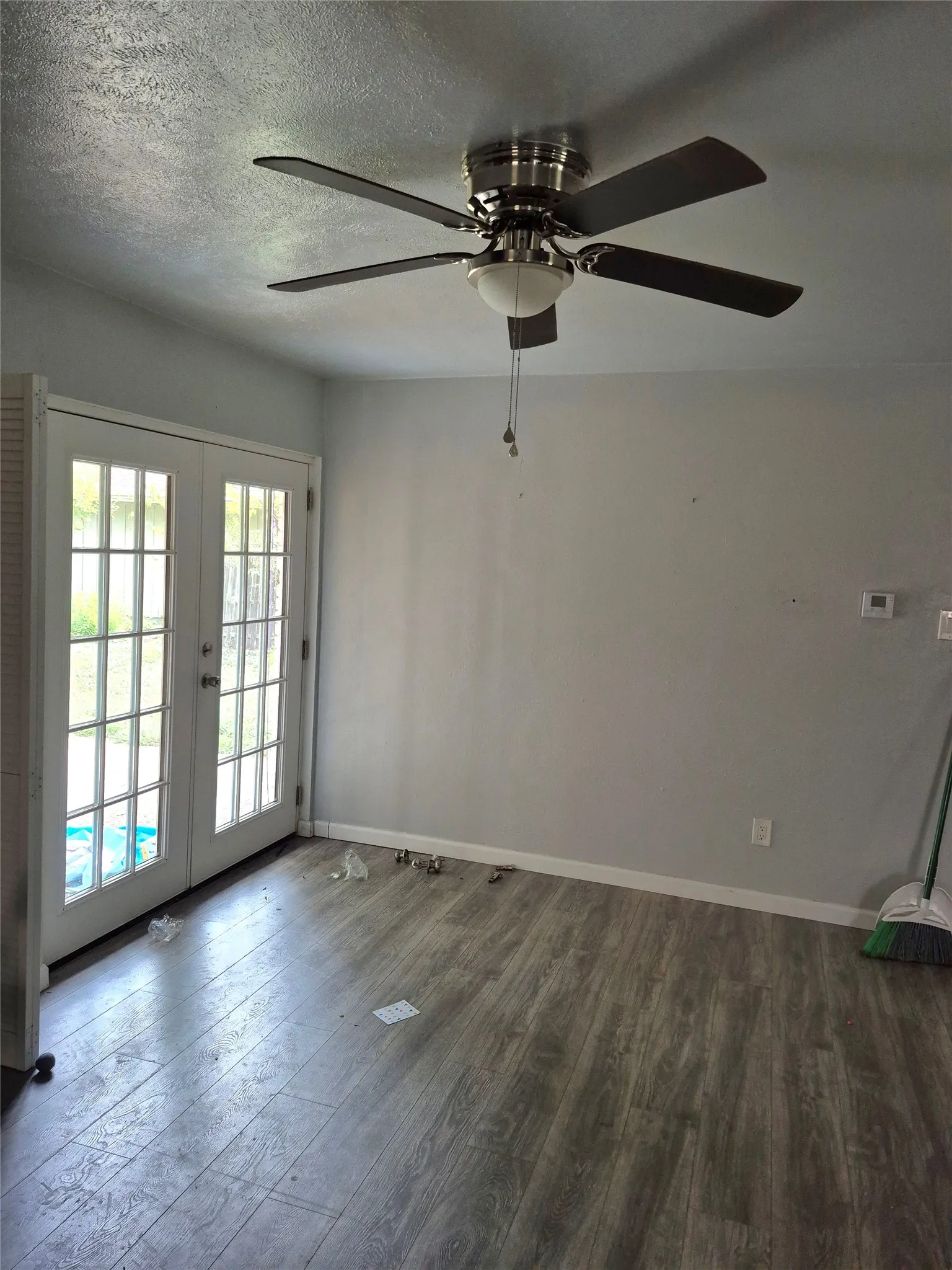 Single Family Residence For Sale in Dallas County , 631 Cove Hollow Drive, Dallas, Texas 75224, 3 Bedroom, 2 Bathroom, 2 Garage spaces, 1,404 Sqft, built in 1965, mls#21293370, Real Estate Agent in Dallas, Homes For Sale in Dallas county, Homes For Sale in Dallas, Realtor in Dallas Texas, Real Estate Brokerage Independent Realty Texas, Luminita Cordes Realtor