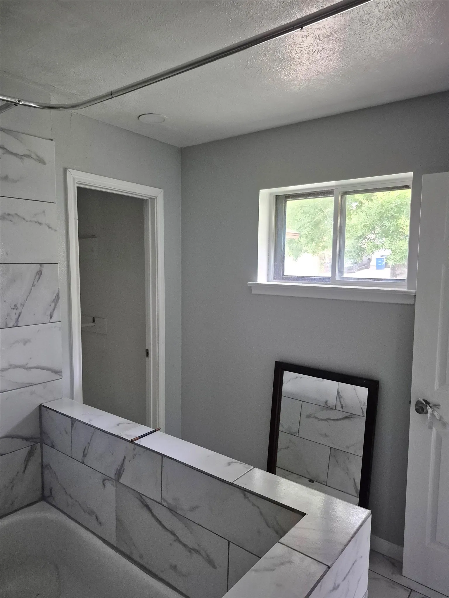 Single Family Residence For Sale in Dallas County , 631 Cove Hollow Drive, Dallas, Texas 75224, 3 Bedroom, 2 Bathroom, 2 Garage spaces, 1,404 Sqft, built in 1965, mls#21293370, Real Estate Agent in Dallas, Homes For Sale in Dallas county, Homes For Sale in Dallas, Realtor in Dallas Texas, Real Estate Brokerage Independent Realty Texas, Luminita Cordes Realtor