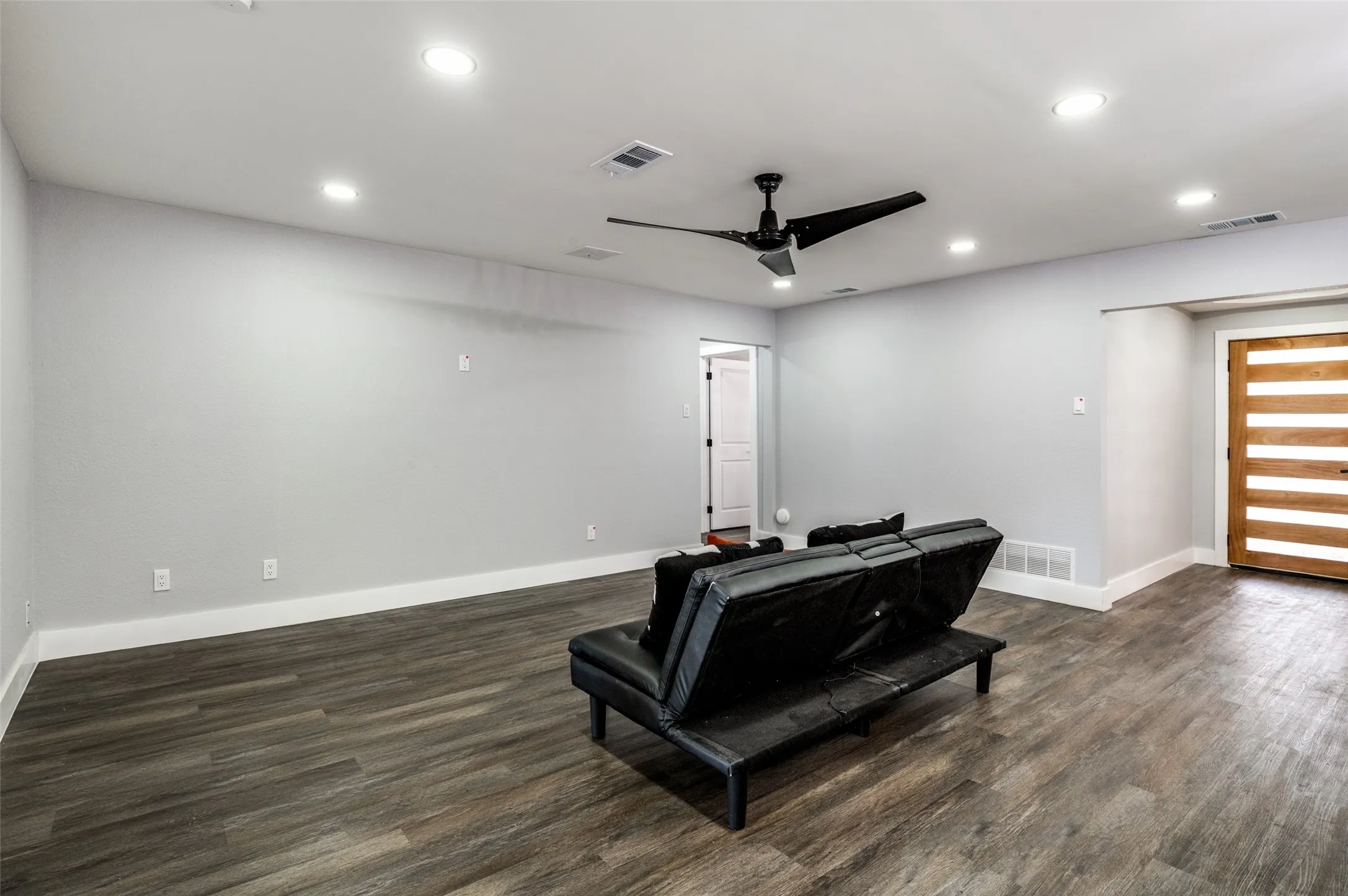 Single Family Residence For Rent in Dallas County , 830 Bordner Drive, Lancaster, Texas 75146, 3 Bedrooms, 2 Bathrooms, 2 Garage spaces, 1,821 Sqft, built in 1978, Price $2,300, mls#21292632, Real Estate Agent in Lancaster, Homes For Rent in Dallas county, Homes For Rent in Lancaster, Realtor in Lancaster Texas, Real Estate Brokerage Independent Realty Texas, Luminita Cordes Realtor