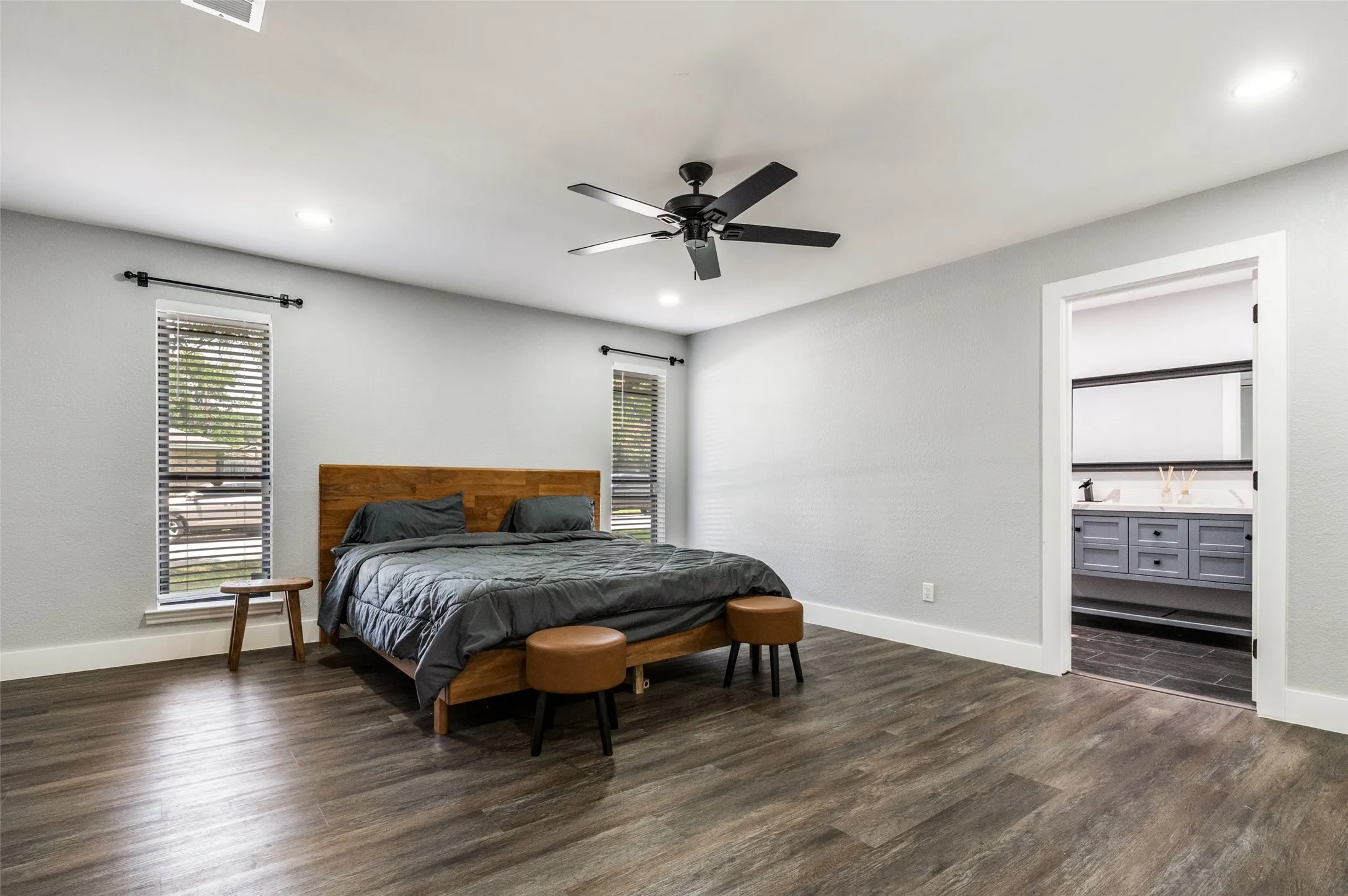 Single Family Residence For Rent in Dallas County , 830 Bordner Drive, Lancaster, Texas 75146, 3 Bedrooms, 2 Bathrooms, 2 Garage spaces, 1,821 Sqft, built in 1978, Price $2,300, mls#21292632, Real Estate Agent in Lancaster, Homes For Rent in Dallas county, Homes For Rent in Lancaster, Realtor in Lancaster Texas, Real Estate Brokerage Independent Realty Texas, Luminita Cordes Realtor