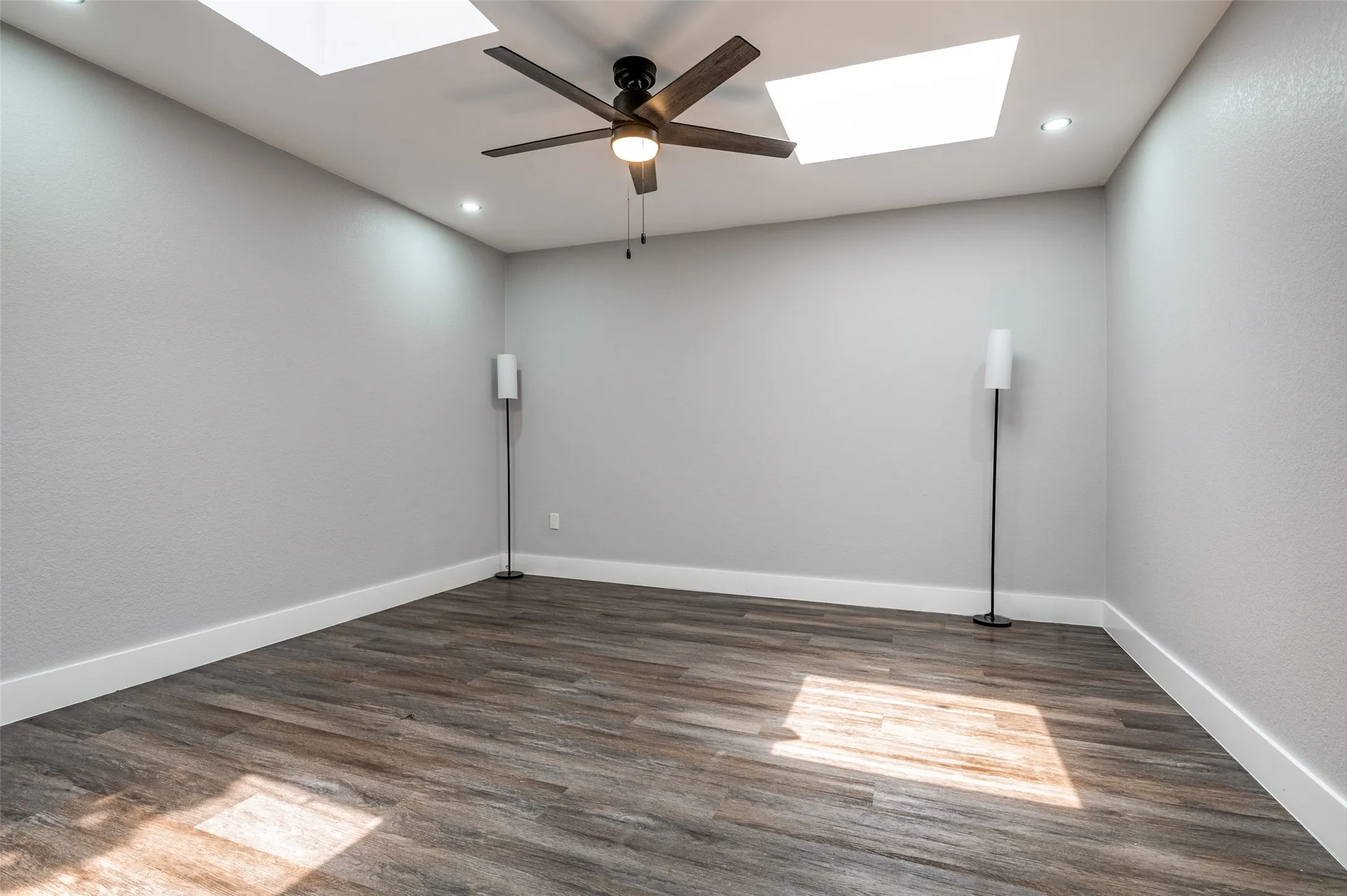 Single Family Residence For Rent in Dallas County , 830 Bordner Drive, Lancaster, Texas 75146, 3 Bedrooms, 2 Bathrooms, 2 Garage spaces, 1,821 Sqft, built in 1978, Price $2,300, mls#21292632, Real Estate Agent in Lancaster, Homes For Rent in Dallas county, Homes For Rent in Lancaster, Realtor in Lancaster Texas, Real Estate Brokerage Independent Realty Texas, Luminita Cordes Realtor