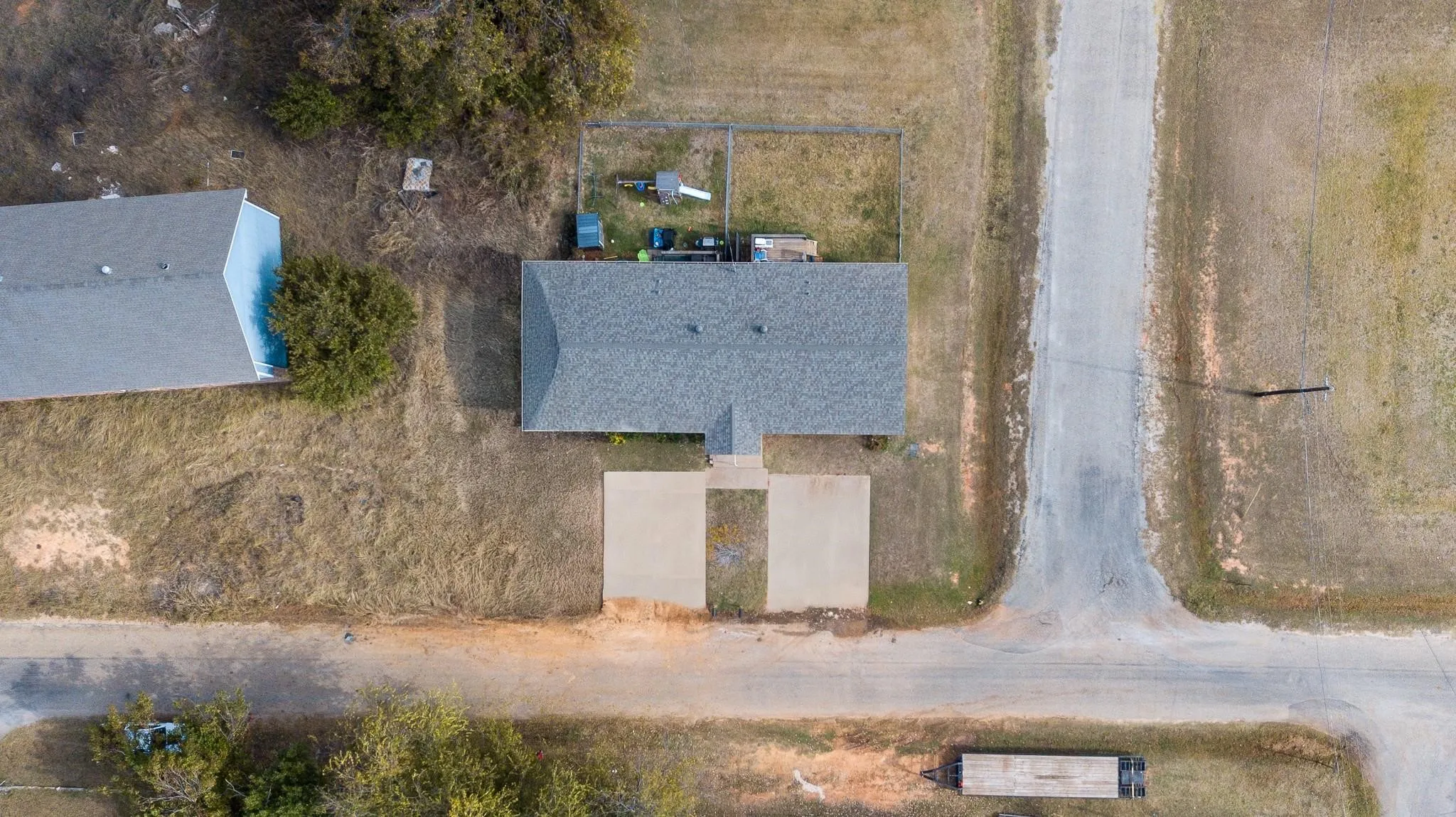 Duplex For Sale in Hood County , 309-311 Lilac Drive, Granbury, Texas 76049, 4 Bedroom, 2 Bathroom, Garage spaces, 0 Sqft, built in 1986, mls#21289226, Real Estate Agent in Granbury, Homes For Sale in Hood county, Homes For Sale in Granbury, Realtor in Granbury Texas, Real Estate Brokerage Independent Realty Texas, Luminita Cordes Realtor