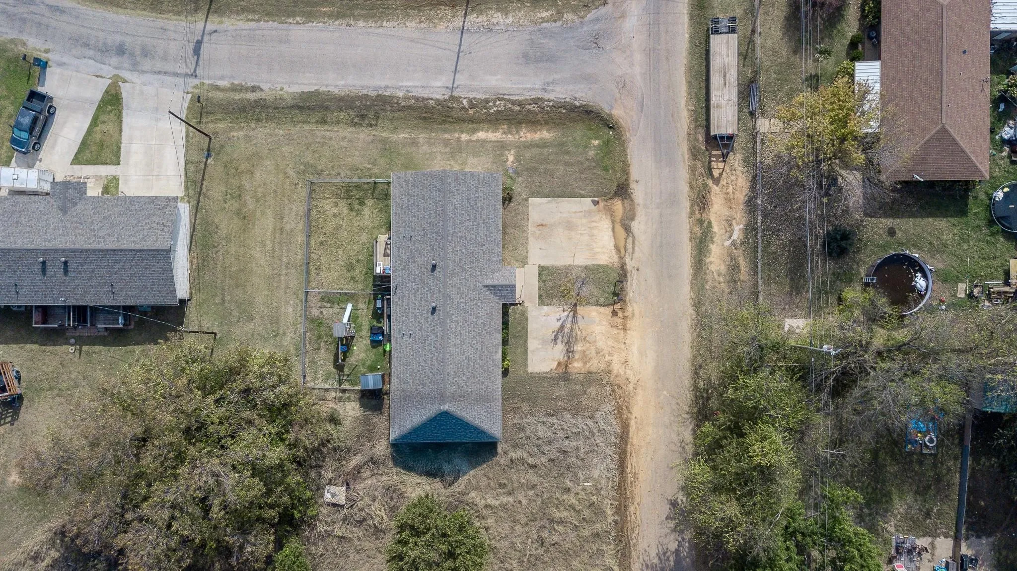 Duplex For Sale in Hood County , 309-311 Lilac Drive, Granbury, Texas 76049, 4 Bedroom, 2 Bathroom, Garage spaces, 0 Sqft, built in 1986, mls#21289226, Real Estate Agent in Granbury, Homes For Sale in Hood county, Homes For Sale in Granbury, Realtor in Granbury Texas, Real Estate Brokerage Independent Realty Texas, Luminita Cordes Realtor