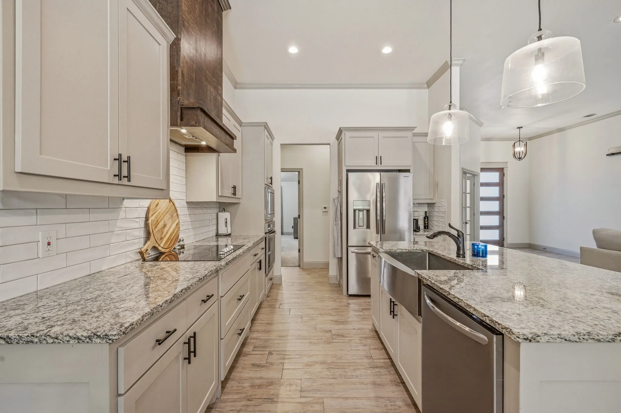 Single Family Residence For Sale in Parker County , 8681 Sari Strong Drive, Weatherford, Texas 76087, 5 Bedroom, 3 Bathroom, 3 Garage spaces, 2,723 Sqft, built in 2022, mls#21292886, Real Estate Agent in Weatherford, Homes For Sale in Parker county, Homes For Sale in Weatherford, Realtor in Weatherford Texas, Real Estate Brokerage Independent Realty Texas, Luminita Cordes Realtor