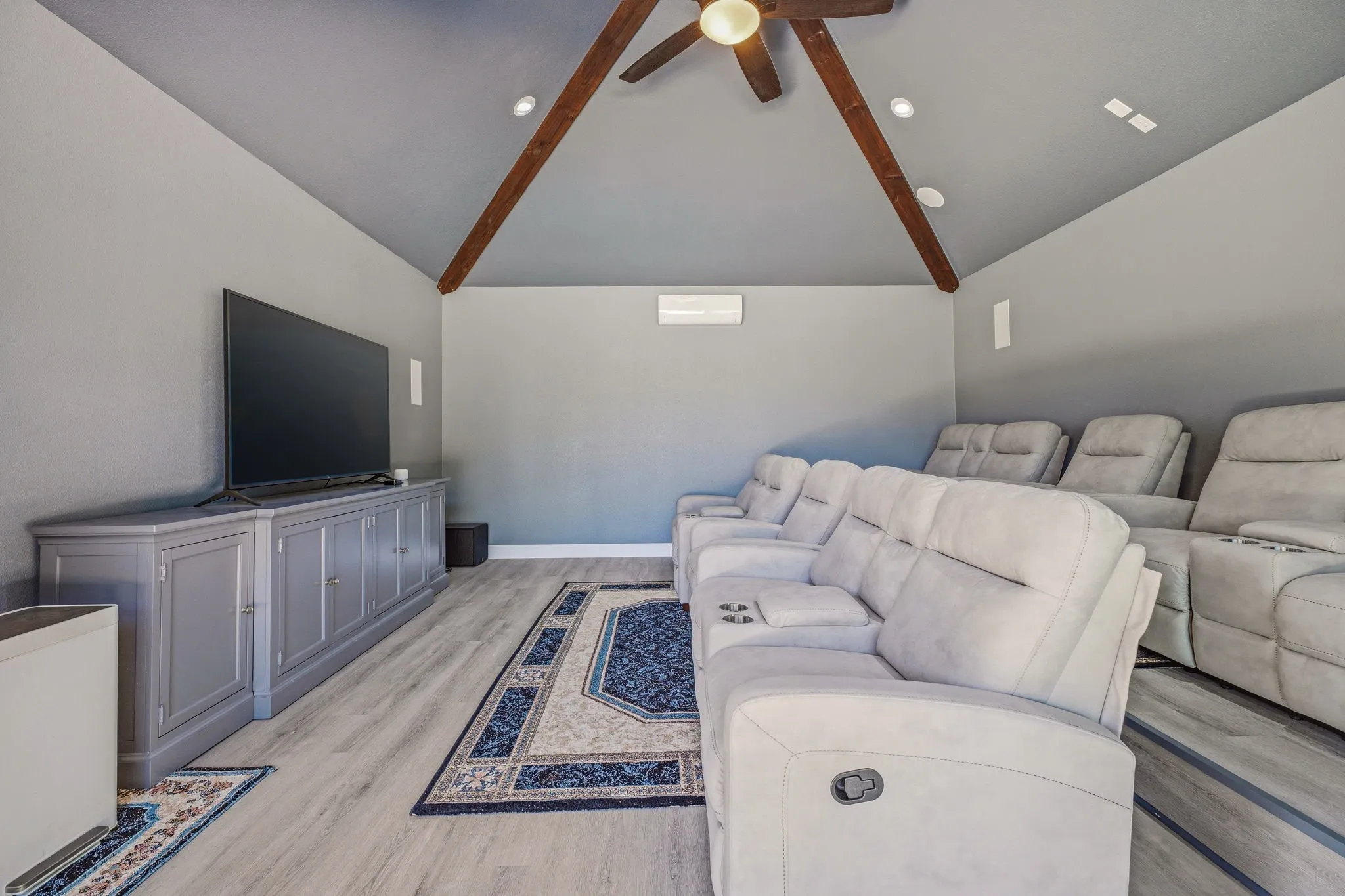 Single Family Residence For Sale in Parker County , 8681 Sari Strong Drive, Weatherford, Texas 76087, 5 Bedroom, 3 Bathroom, 3 Garage spaces, 2,723 Sqft, built in 2022, mls#21292886, Real Estate Agent in Weatherford, Homes For Sale in Parker county, Homes For Sale in Weatherford, Realtor in Weatherford Texas, Real Estate Brokerage Independent Realty Texas, Luminita Cordes Realtor
