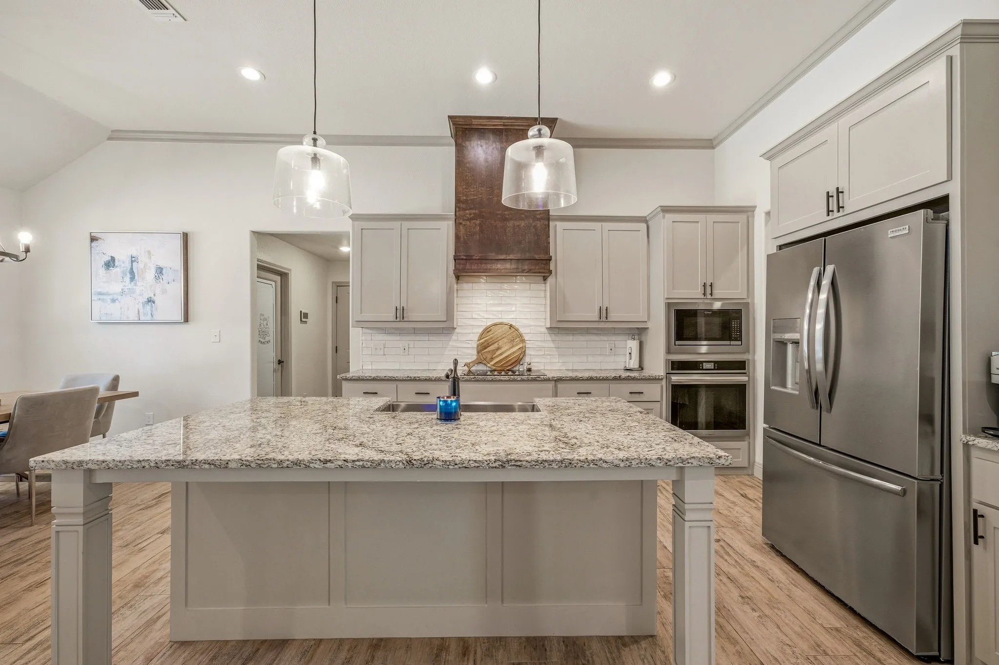Single Family Residence For Sale in Parker County , 8681 Sari Strong Drive, Weatherford, Texas 76087, 5 Bedroom, 3 Bathroom, 3 Garage spaces, 2,723 Sqft, built in 2022, mls#21292886, Real Estate Agent in Weatherford, Homes For Sale in Parker county, Homes For Sale in Weatherford, Realtor in Weatherford Texas, Real Estate Brokerage Independent Realty Texas, Luminita Cordes Realtor