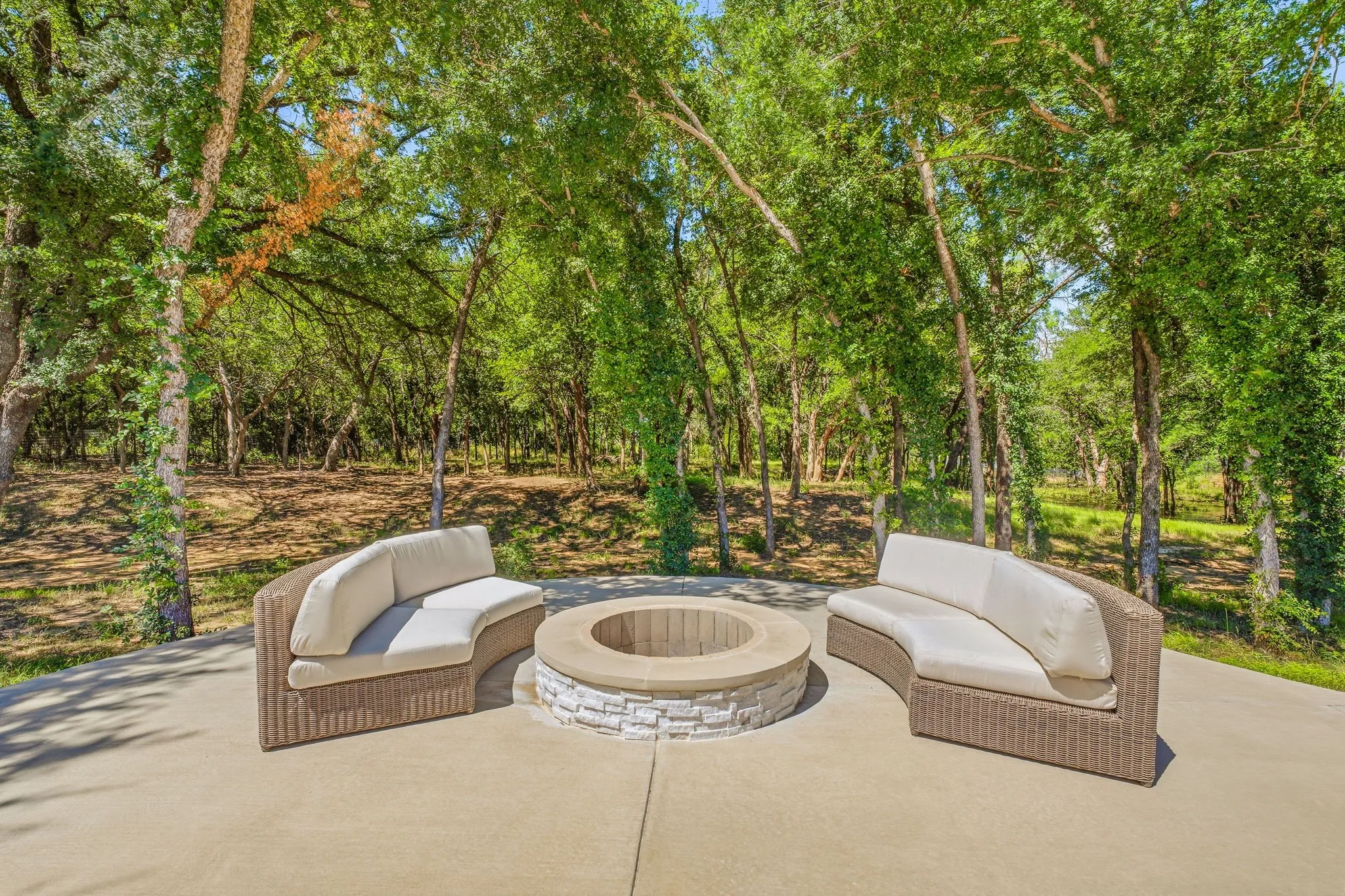 Single Family Residence For Sale in Parker County , 8681 Sari Strong Drive, Weatherford, Texas 76087, 5 Bedroom, 3 Bathroom, 3 Garage spaces, 2,723 Sqft, built in 2022, mls#21292886, Real Estate Agent in Weatherford, Homes For Sale in Parker county, Homes For Sale in Weatherford, Realtor in Weatherford Texas, Real Estate Brokerage Independent Realty Texas, Luminita Cordes Realtor