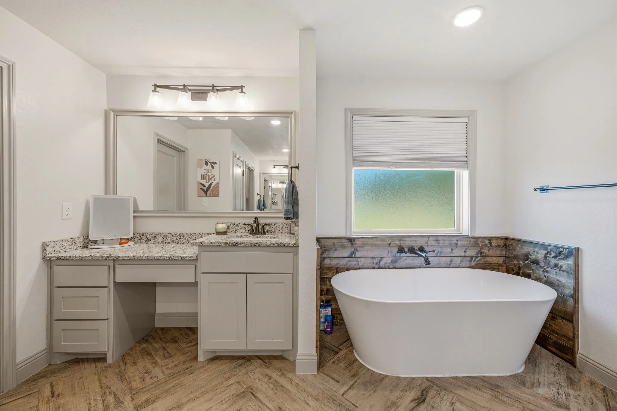 Single Family Residence For Sale in Parker County , 8681 Sari Strong Drive, Weatherford, Texas 76087, 5 Bedroom, 3 Bathroom, 3 Garage spaces, 2,723 Sqft, built in 2022, mls#21292886, Real Estate Agent in Weatherford, Homes For Sale in Parker county, Homes For Sale in Weatherford, Realtor in Weatherford Texas, Real Estate Brokerage Independent Realty Texas, Luminita Cordes Realtor