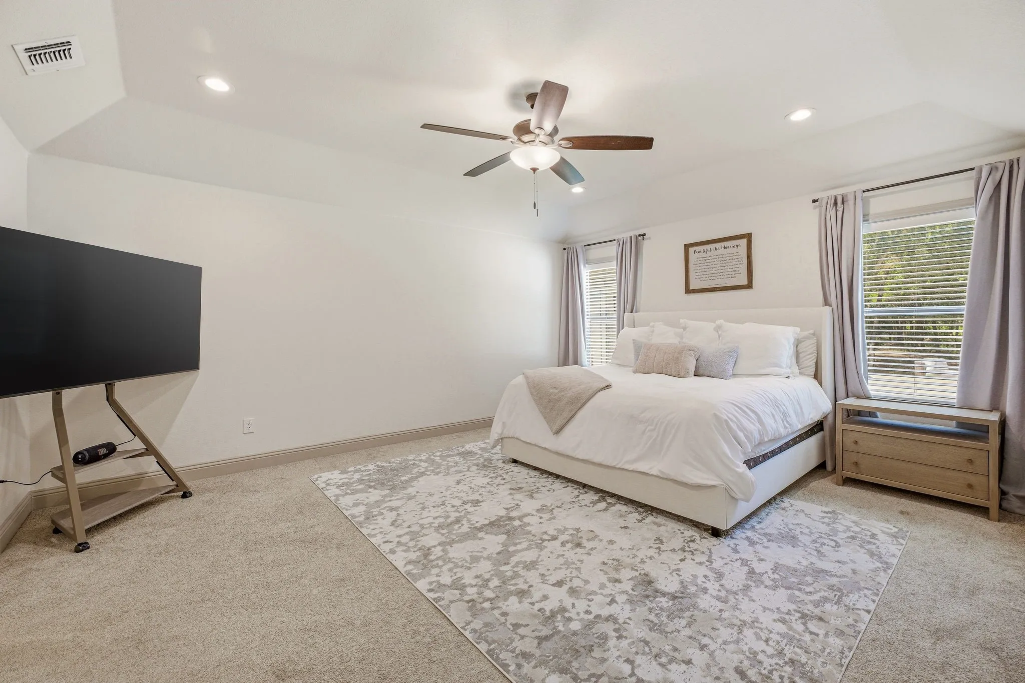 Single Family Residence For Sale in Parker County , 8681 Sari Strong Drive, Weatherford, Texas 76087, 5 Bedroom, 3 Bathroom, 3 Garage spaces, 2,723 Sqft, built in 2022, mls#21292886, Real Estate Agent in Weatherford, Homes For Sale in Parker county, Homes For Sale in Weatherford, Realtor in Weatherford Texas, Real Estate Brokerage Independent Realty Texas, Luminita Cordes Realtor