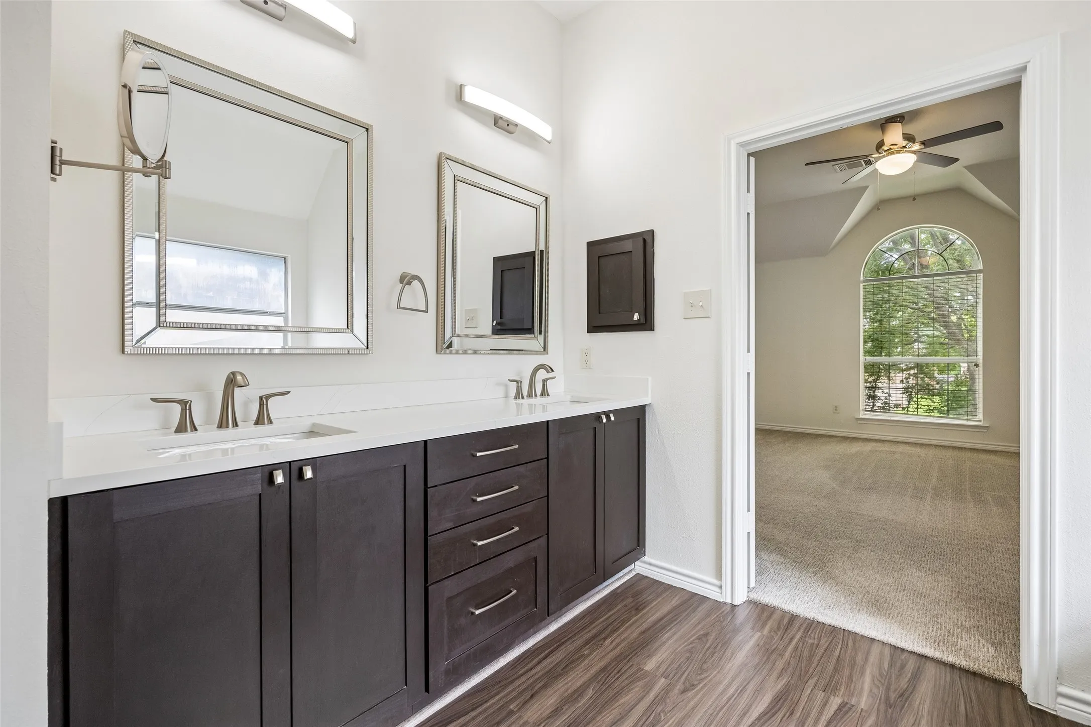 Single Family Residence For Sale in Collin County , 5228 Stone Brooke Crossing, Mc Kinney, Texas 75072, 4 Bedroom, 3 Bathroom, 2 Garage spaces, 2,602 Sqft, built in 1999, mls#21259062, Real Estate Agent in Mc Kinney, Homes For Sale in Collin county, Homes For Sale in Mc Kinney, Realtor in Mc Kinney Texas, Real Estate Brokerage Independent Realty Texas, Luminita Cordes Realtor