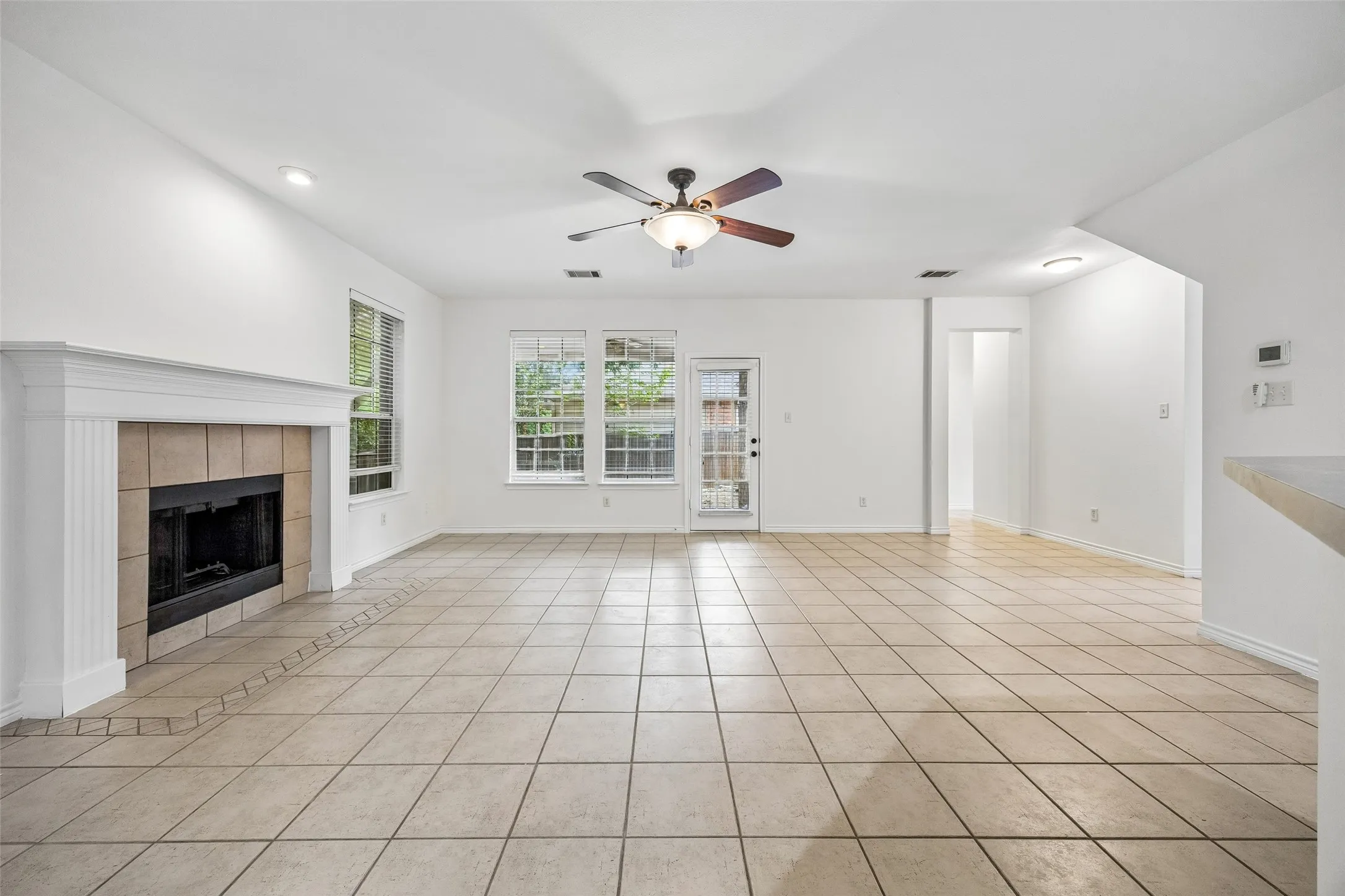 Single Family Residence For Sale in Collin County , 5228 Stone Brooke Crossing, Mc Kinney, Texas 75072, 4 Bedroom, 3 Bathroom, 2 Garage spaces, 2,602 Sqft, built in 1999, mls#21259062, Real Estate Agent in Mc Kinney, Homes For Sale in Collin county, Homes For Sale in Mc Kinney, Realtor in Mc Kinney Texas, Real Estate Brokerage Independent Realty Texas, Luminita Cordes Realtor