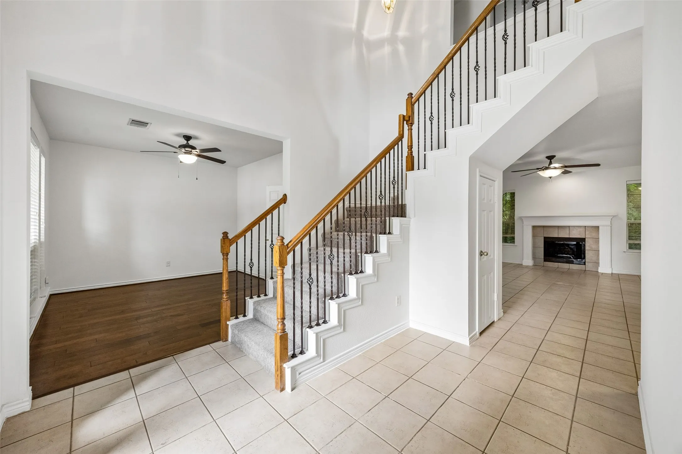 Single Family Residence For Sale in Collin County , 5228 Stone Brooke Crossing, Mc Kinney, Texas 75072, 4 Bedroom, 3 Bathroom, 2 Garage spaces, 2,602 Sqft, built in 1999, mls#21259062, Real Estate Agent in Mc Kinney, Homes For Sale in Collin county, Homes For Sale in Mc Kinney, Realtor in Mc Kinney Texas, Real Estate Brokerage Independent Realty Texas, Luminita Cordes Realtor