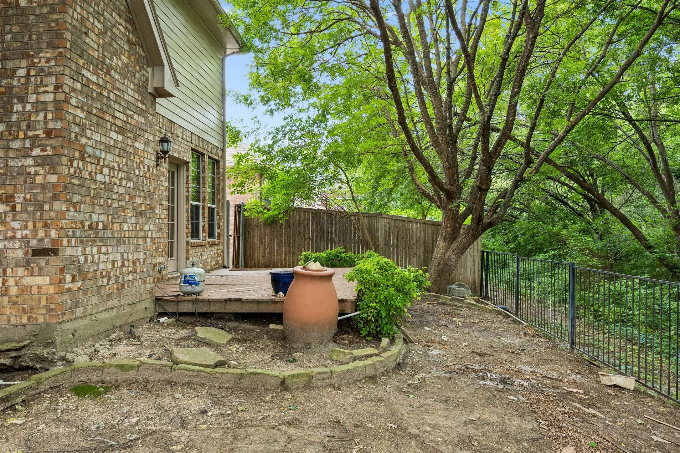 Single Family Residence For Sale in Collin County , 5228 Stone Brooke Crossing, Mc Kinney, Texas 75072, 4 Bedroom, 3 Bathroom, 2 Garage spaces, 2,602 Sqft, built in 1999, mls#21259062, Real Estate Agent in Mc Kinney, Homes For Sale in Collin county, Homes For Sale in Mc Kinney, Realtor in Mc Kinney Texas, Real Estate Brokerage Independent Realty Texas, Luminita Cordes Realtor