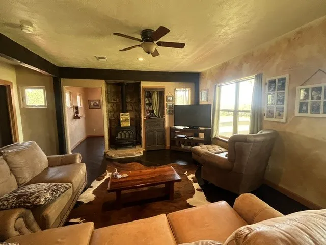 Single Family Residence For Sale in Hamilton County , 715 County Road 426, Purmela, Texas 76566, 3 Bedrooms, 2 Bathrooms, Garage spaces, 1,258 Sqft, built in 2008, Price $649,900, mls#21293550, Real Estate Agent in Purmela, Homes For Sale in Hamilton county, Homes For Sale in Purmela, Realtor in Purmela Texas, Real Estate Brokerage Independent Realty Texas, Luminita Cordes Realtor
