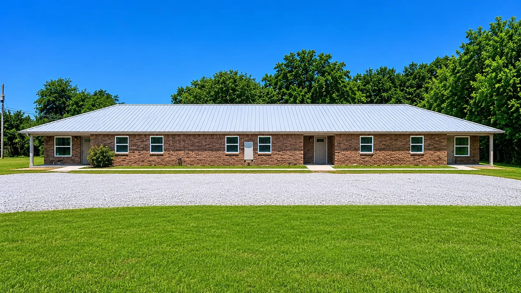 Triplex For Sale in Wise County , 412 W Franklin Street, Alvord, Texas 76225, 9 Bedroom, 6 Bathroom, Garage spaces, 0 Sqft, built in 2019, Price $570,000, mls#21293554, Real Estate Agent in Alvord, Homes For Sale in Wise county, Homes For Sale in Alvord, Realtor in Alvord Texas, Real Estate Brokerage Independent Realty Texas, Luminita Cordes Realtor