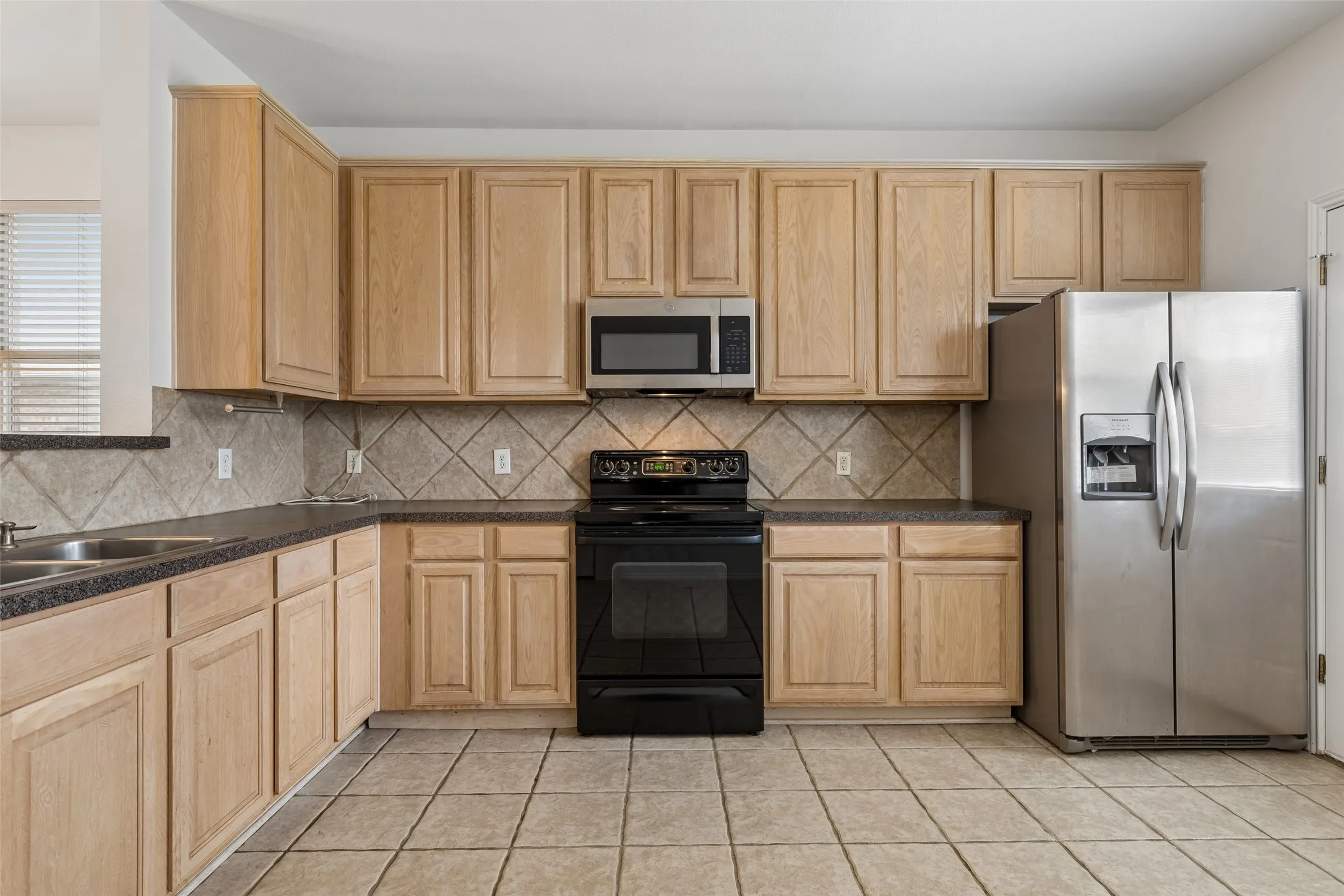 Single Family Residence For Sale in Collin County , 6508 Courtyards Drive, Mc Kinney, Texas 75072, 3 Bedroom, 2 Bathroom, 2 Garage spaces, 1,781 Sqft, built in 2001, mls#21293557, Real Estate Agent in Mc Kinney, Homes For Sale in Collin county, Homes For Sale in Mc Kinney, Realtor in Mc Kinney Texas, Real Estate Brokerage Independent Realty Texas, Luminita Cordes Realtor