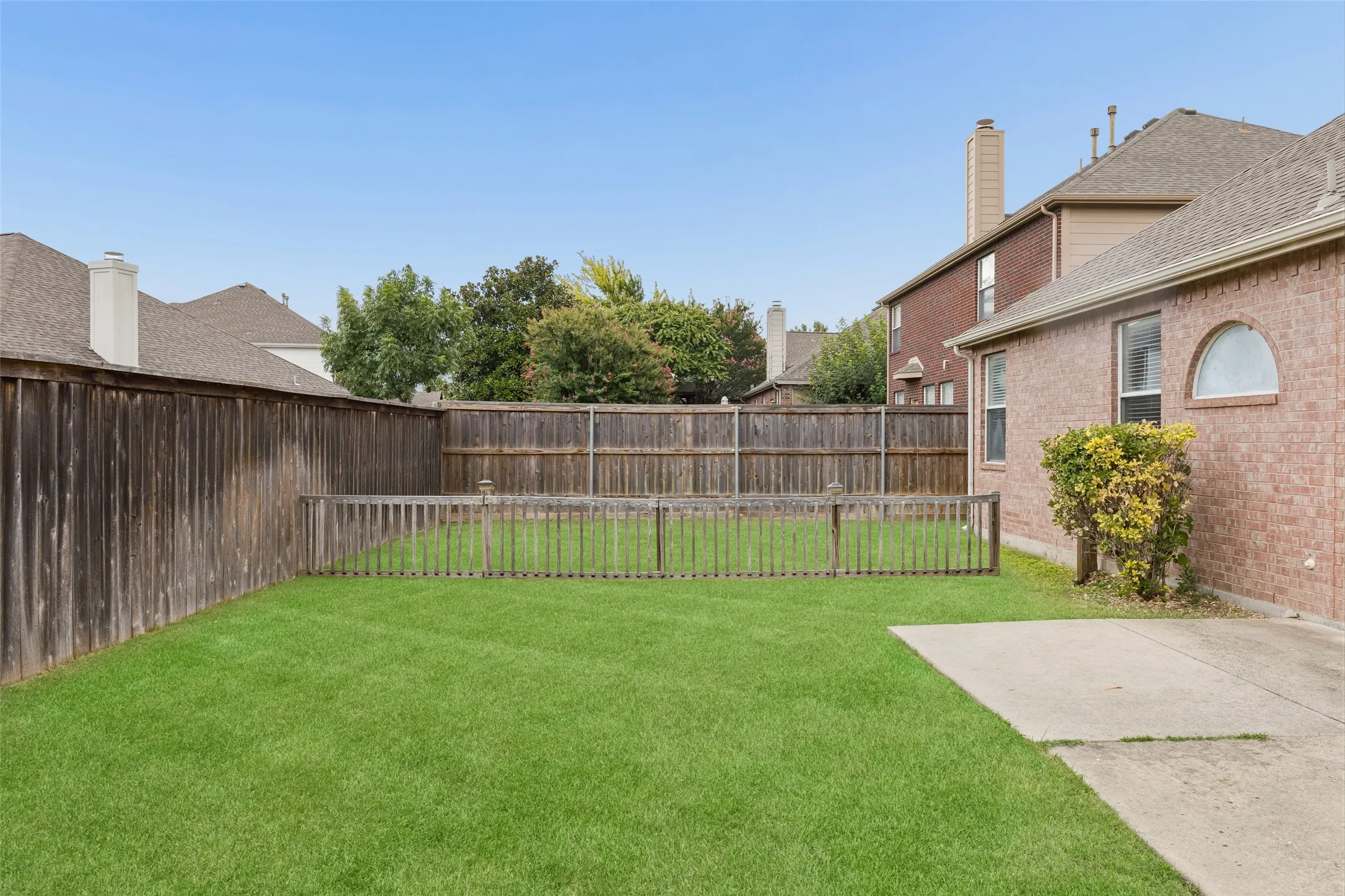 Single Family Residence For Sale in Collin County , 6508 Courtyards Drive, Mc Kinney, Texas 75072, 3 Bedroom, 2 Bathroom, 2 Garage spaces, 1,781 Sqft, built in 2001, mls#21293557, Real Estate Agent in Mc Kinney, Homes For Sale in Collin county, Homes For Sale in Mc Kinney, Realtor in Mc Kinney Texas, Real Estate Brokerage Independent Realty Texas, Luminita Cordes Realtor