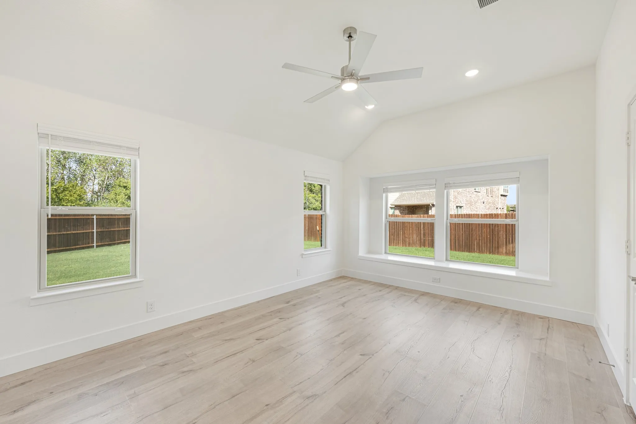 Single Family Residence For Sale in Dallas County , 423 Atlas Cedar Drive, Glenn Heights, Texas 75154, 5 Bedroom, 4 Bathroom, 2 Garage spaces, 2,838 Sqft, built in 2026, mls#21293564, Real Estate Agent in Glenn Heights, Homes For Sale in Dallas county, Homes For Sale in Glenn Heights, Realtor in Glenn Heights Texas, Real Estate Brokerage Independent Realty Texas, Luminita Cordes Realtor