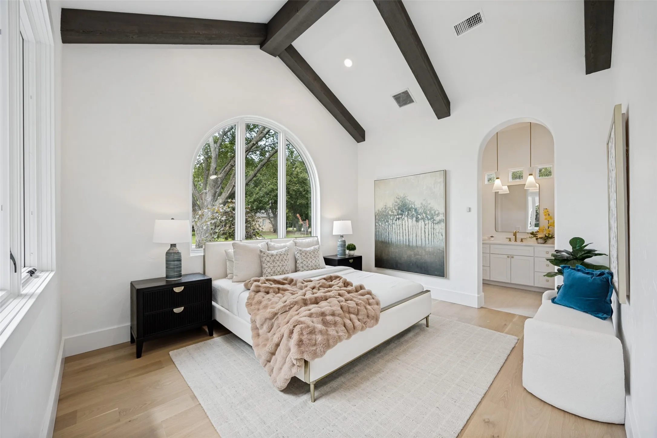 Guest bedroom downstairs