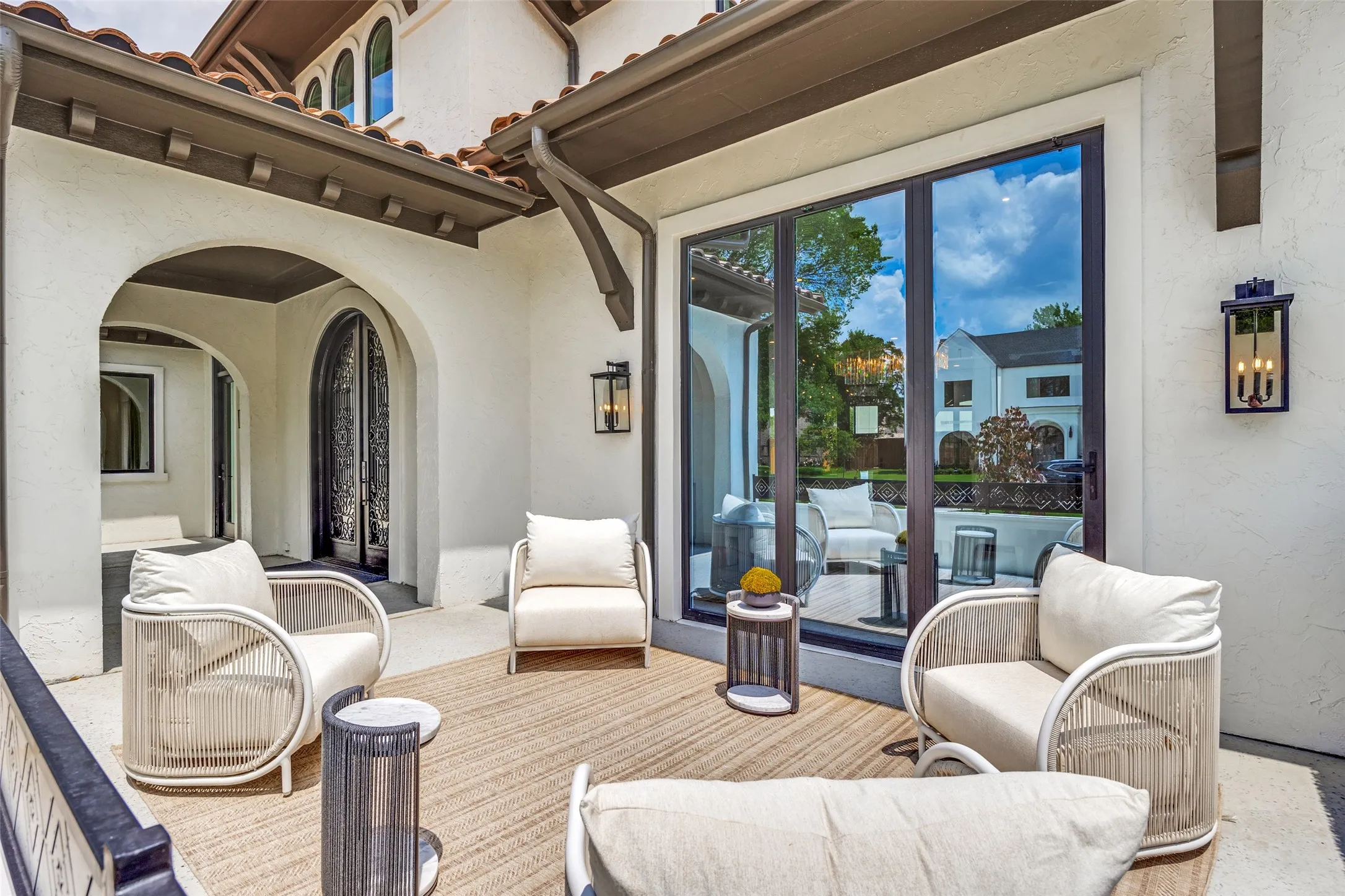 Charming courtyard outside the dining room