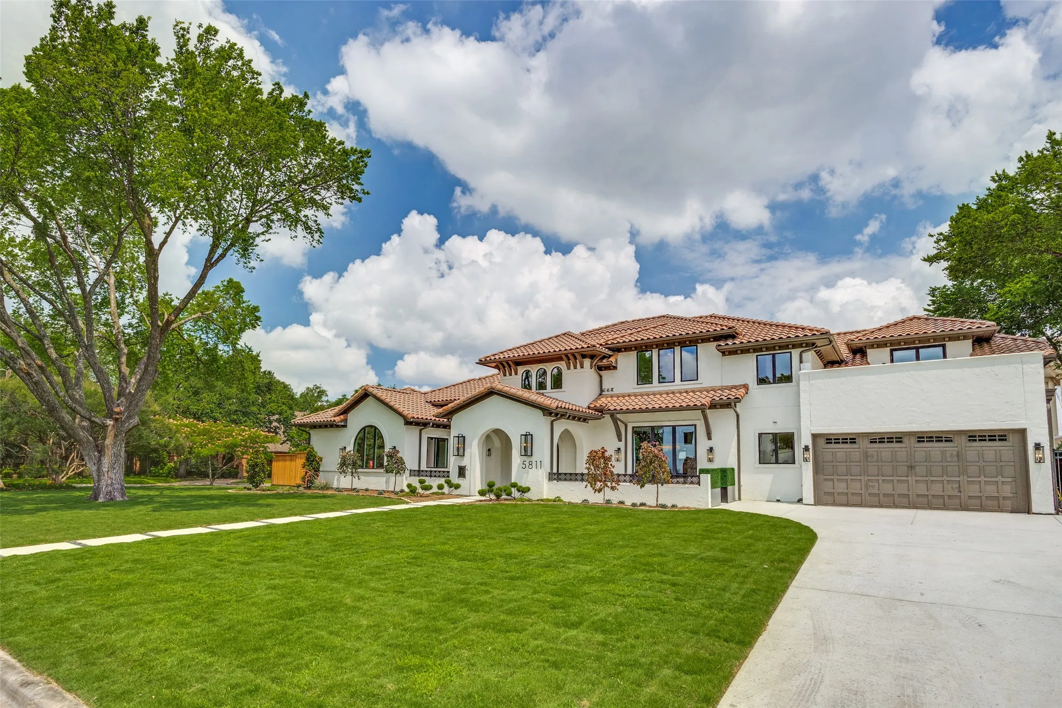 Single Family Residence For Sale in Dallas County , 5811 Preston Haven Drive, Dallas, Texas 75230, 5 Bedroom, 7 Bathroom, 4 Garage spaces, 5,741 Sqft, built in 2009, mls#21285170, Real Estate Agent in Dallas, Homes For Sale in Dallas county, Homes For Sale in Dallas, Realtor in Dallas Texas, Real Estate Brokerage Independent Realty Texas, Luminita Cordes Realtor
